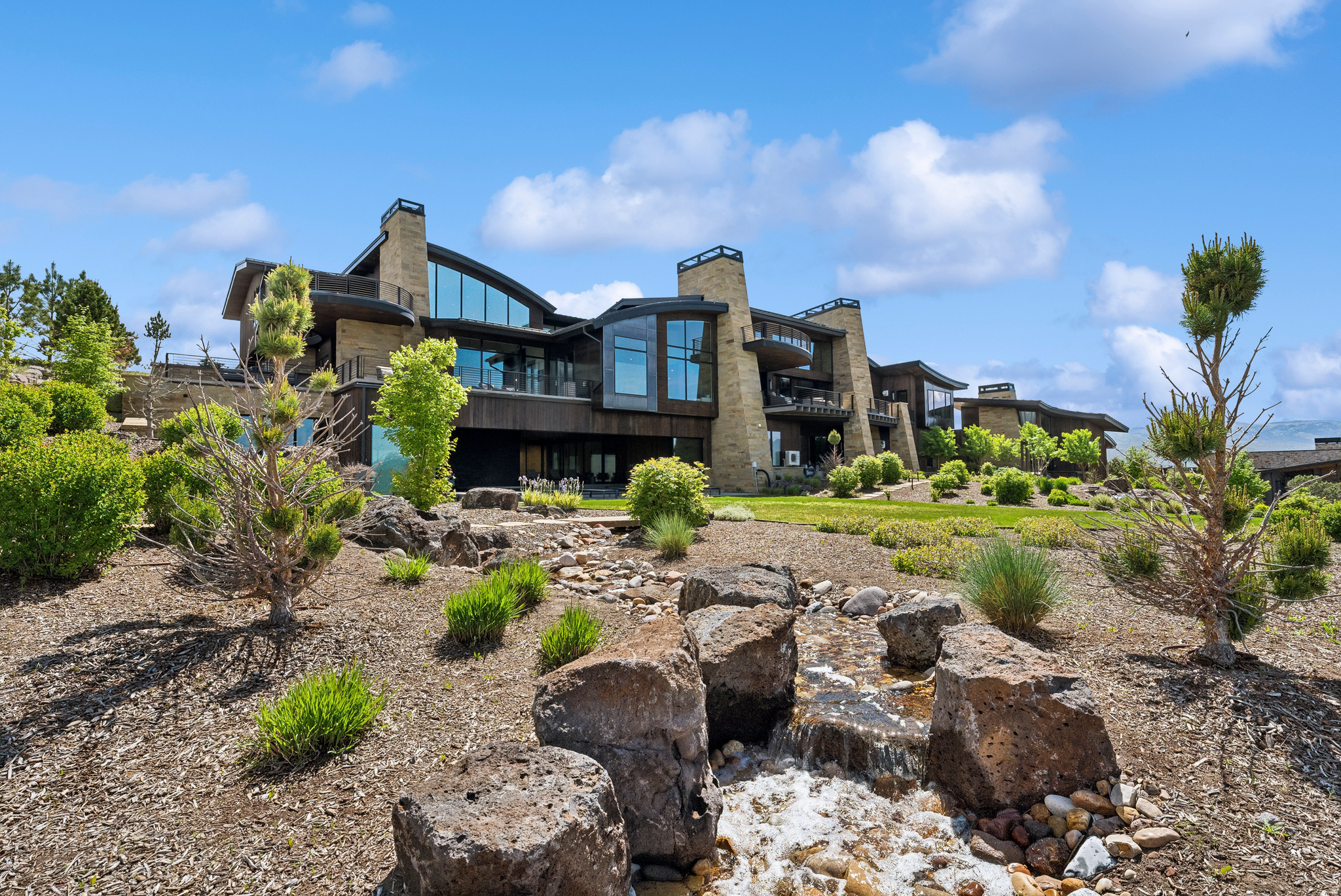 RED LEDGES - Residential