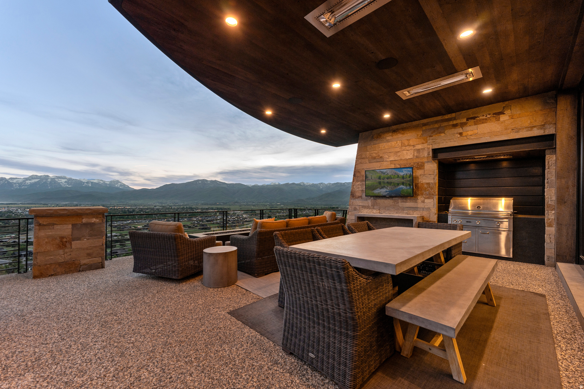 RED LEDGES - Residential