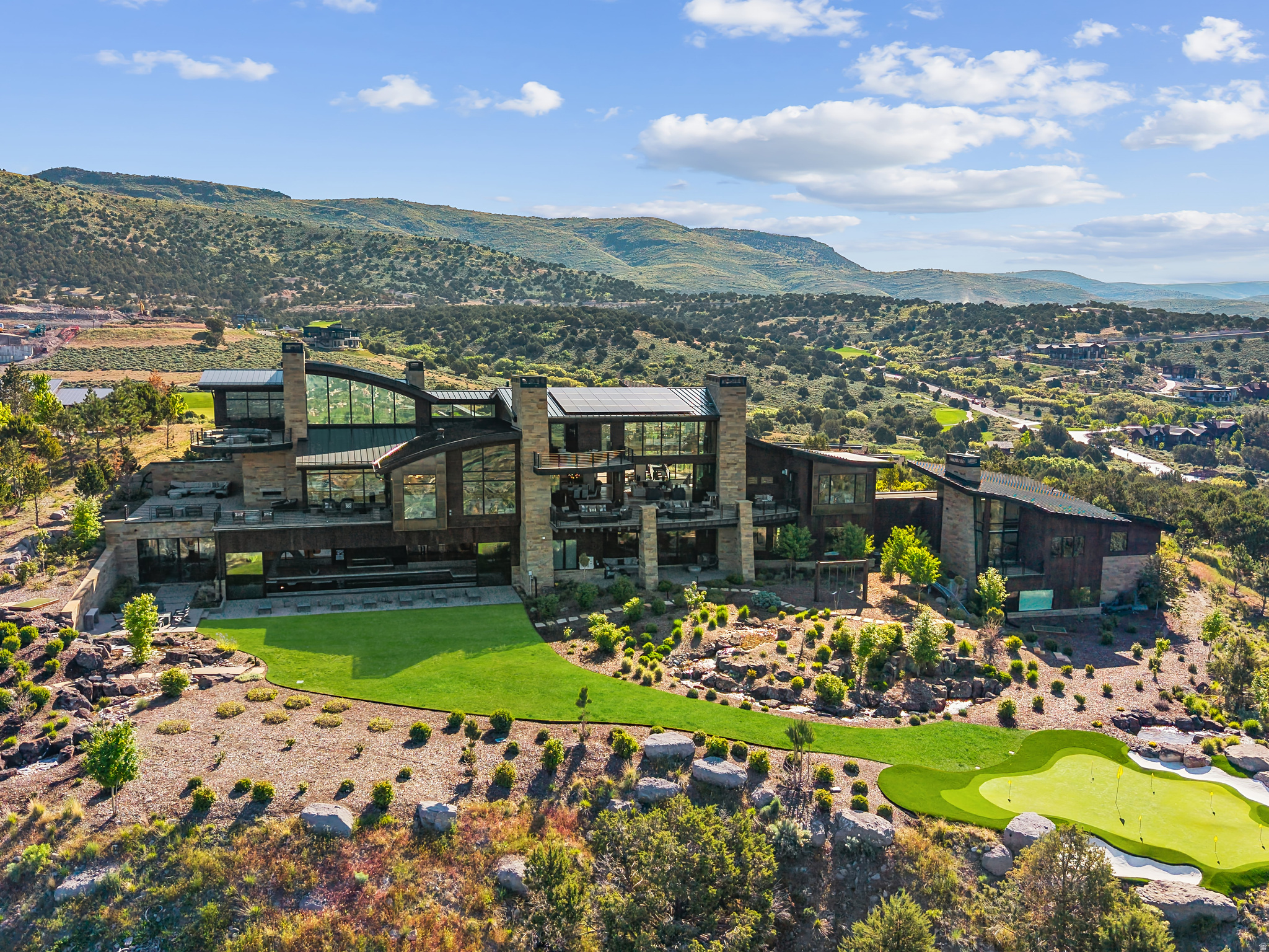 RED LEDGES - Residential