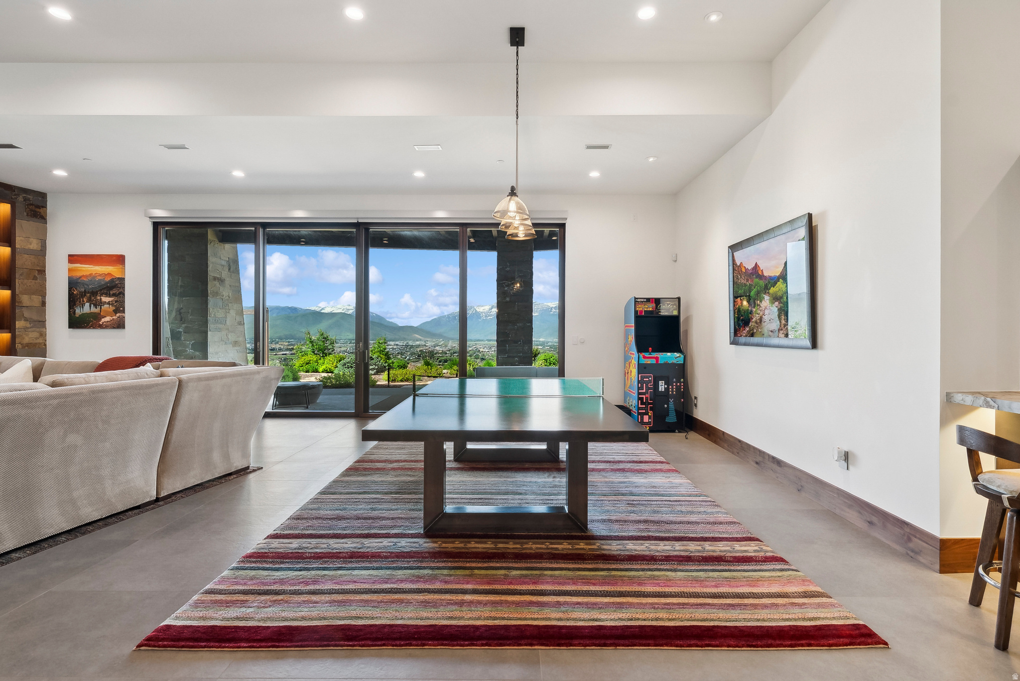 RED LEDGES - Residential