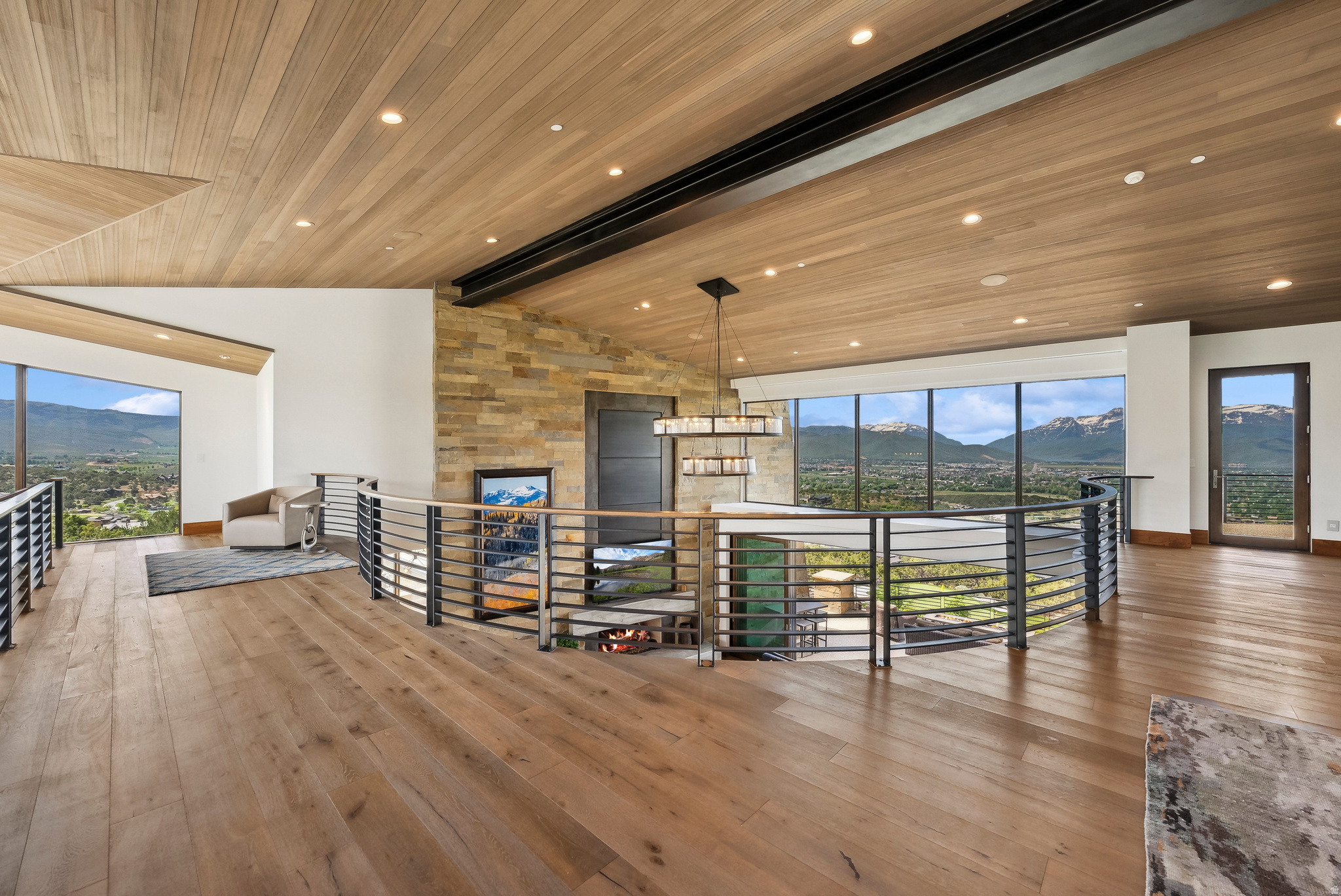 RED LEDGES - Residential