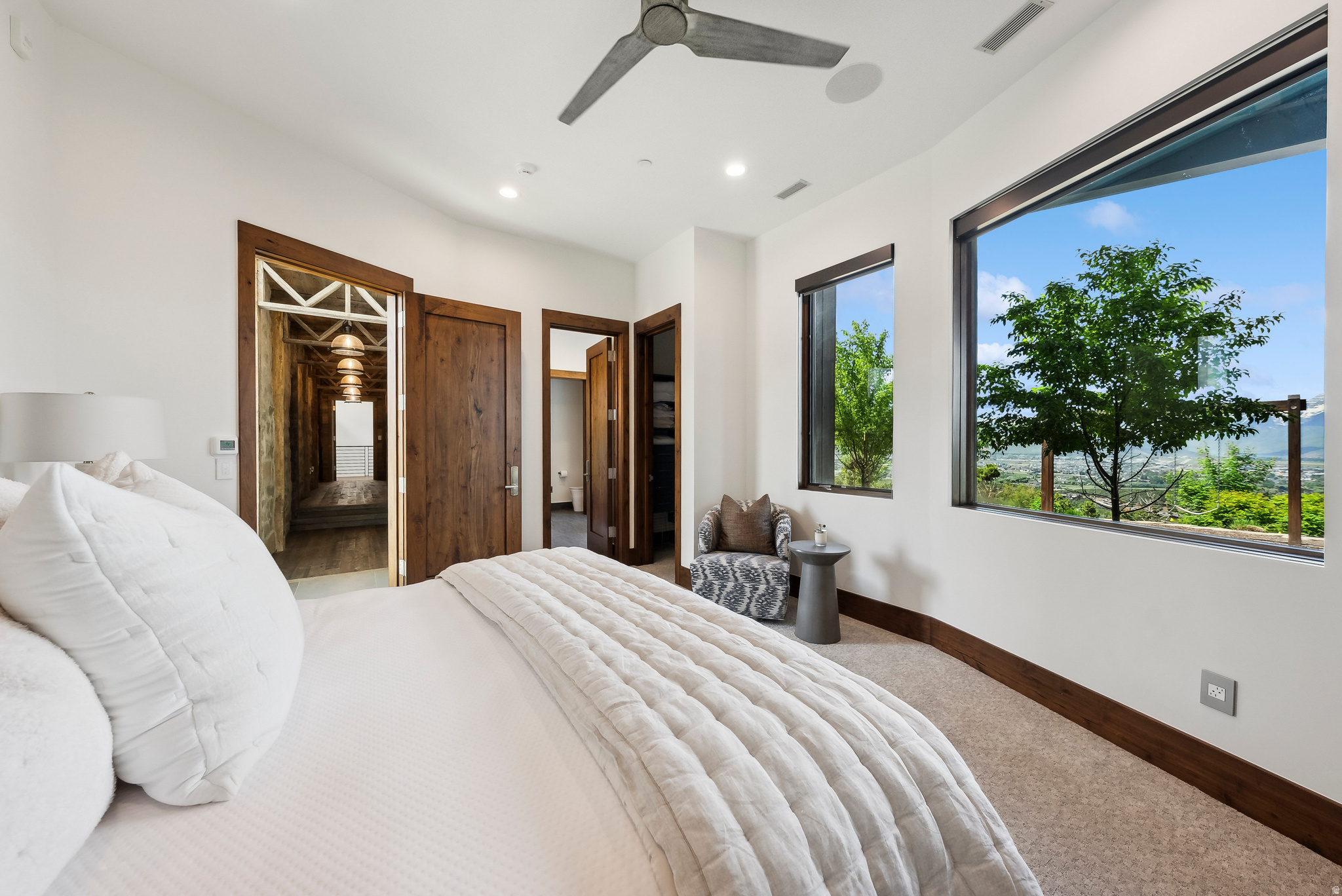 RED LEDGES - Residential