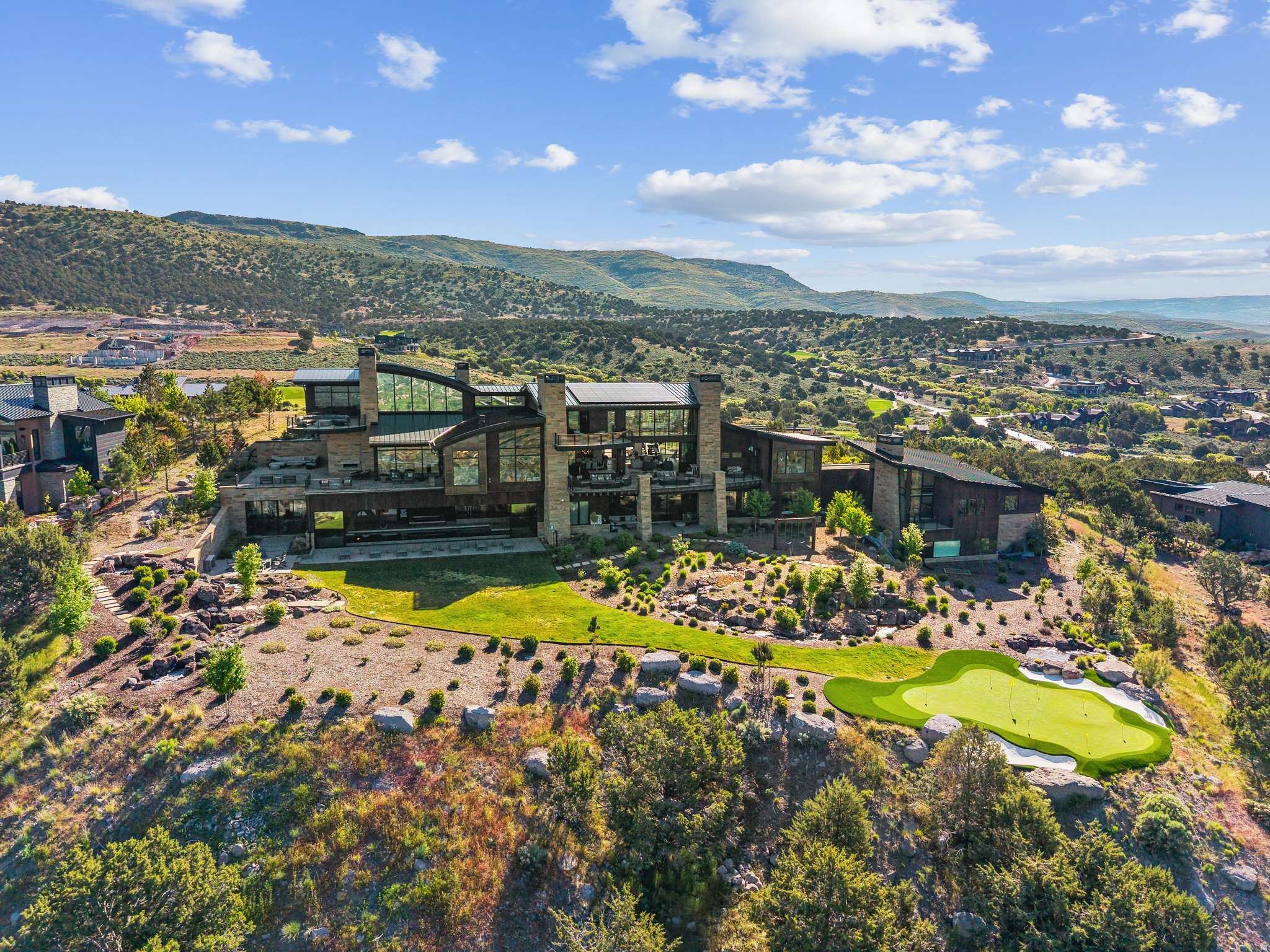 RED LEDGES - Residential