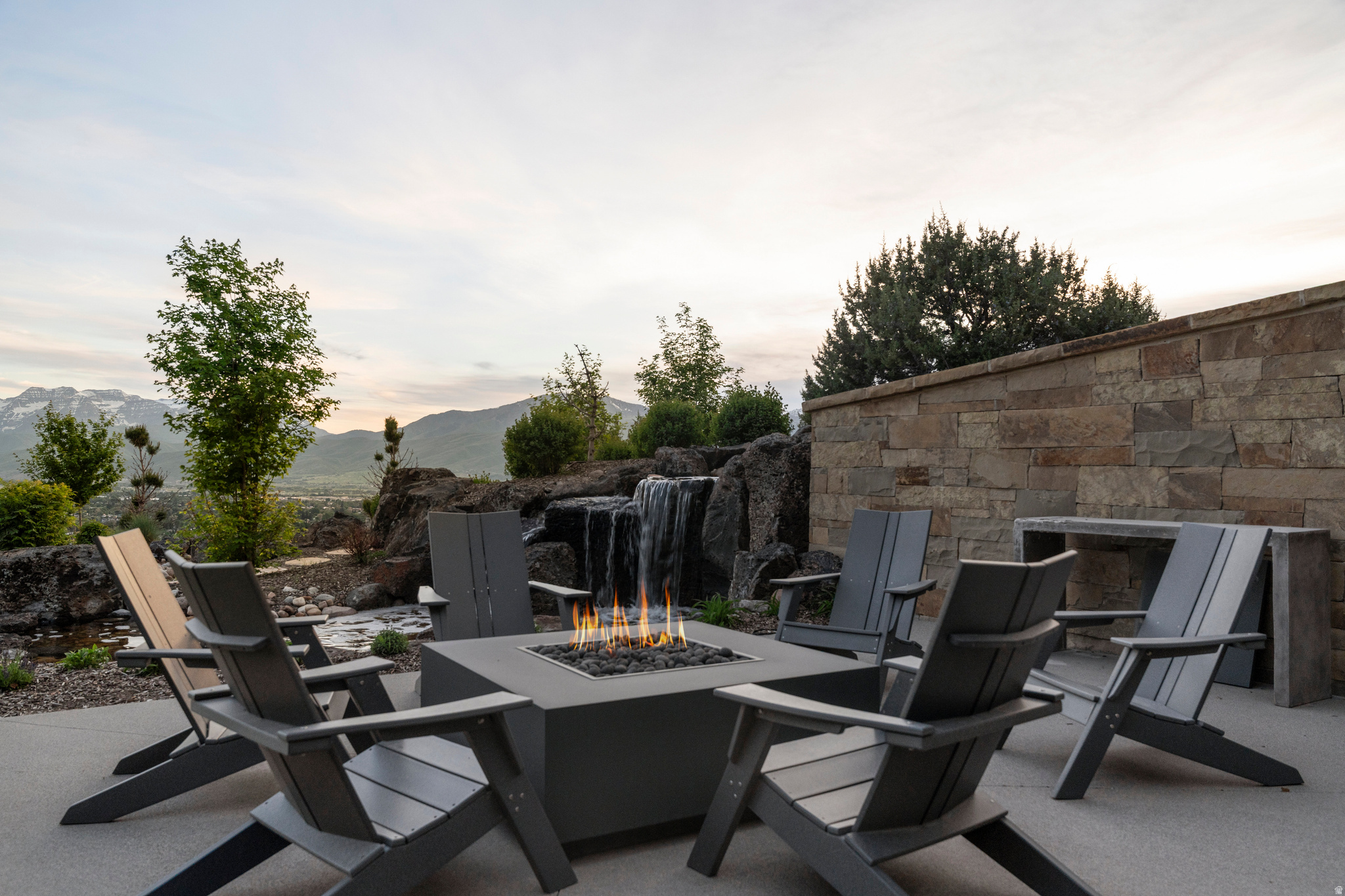 RED LEDGES - Residential