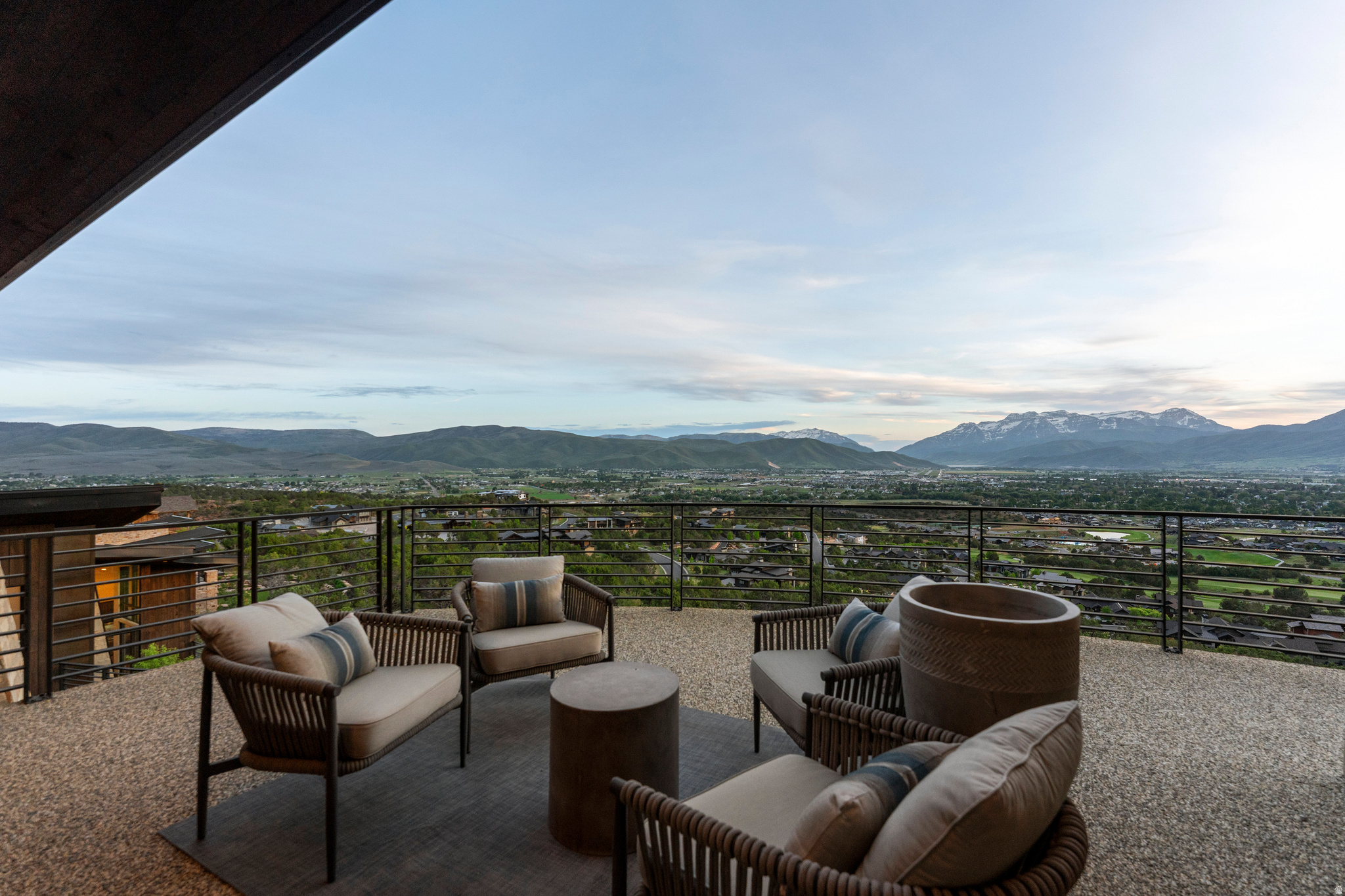 RED LEDGES - Residential