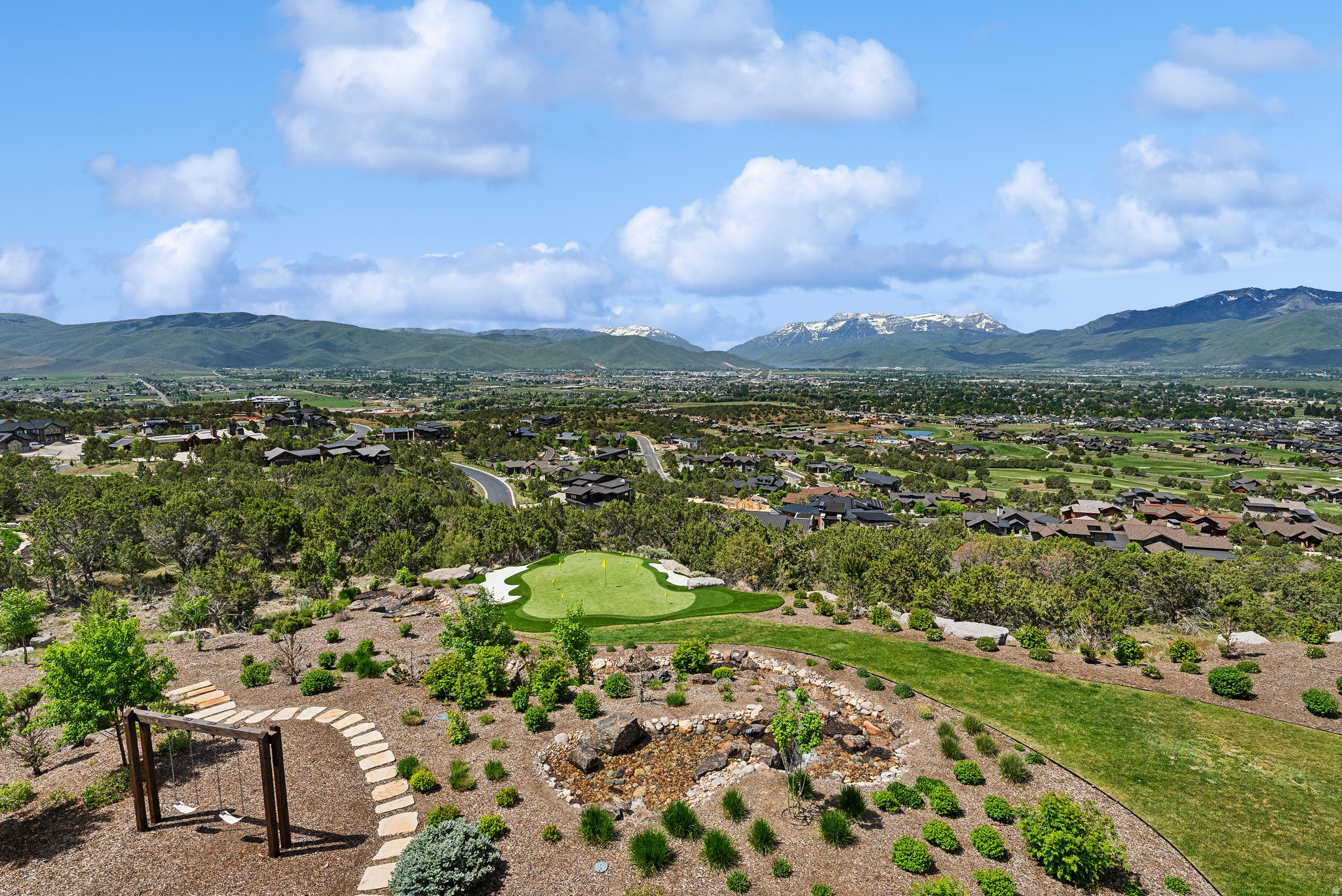 RED LEDGES - Residential