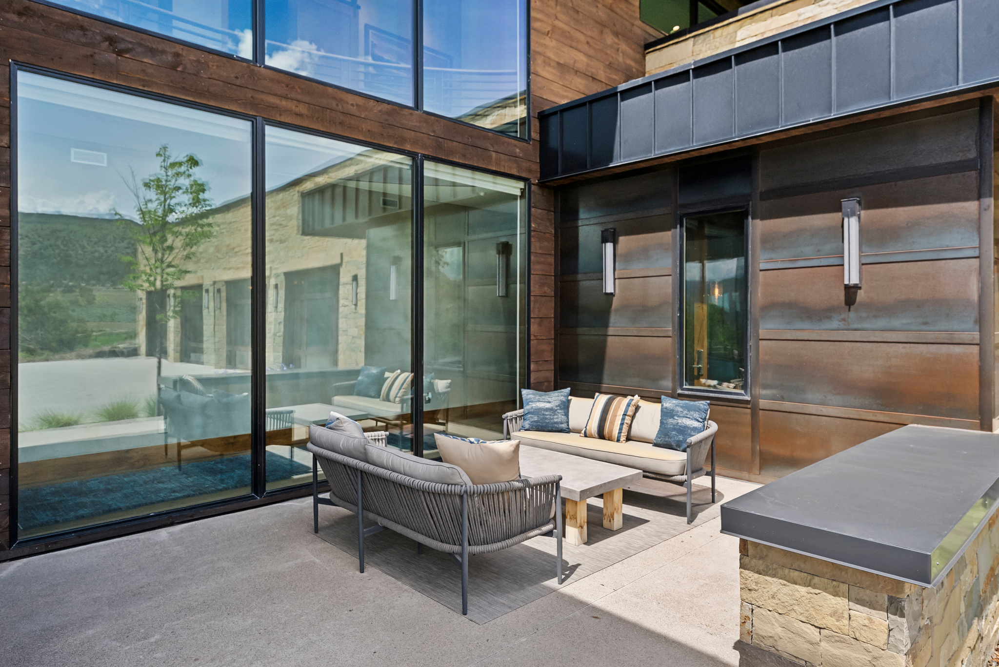 RED LEDGES - Residential