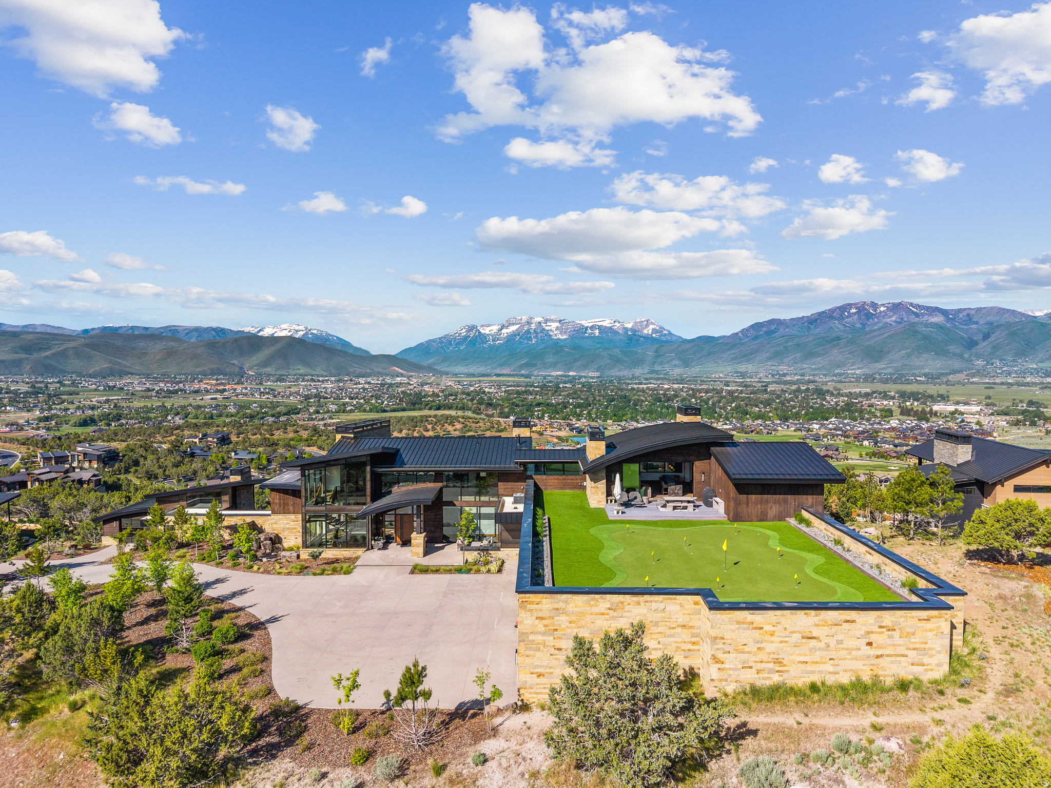 RED LEDGES - Residential