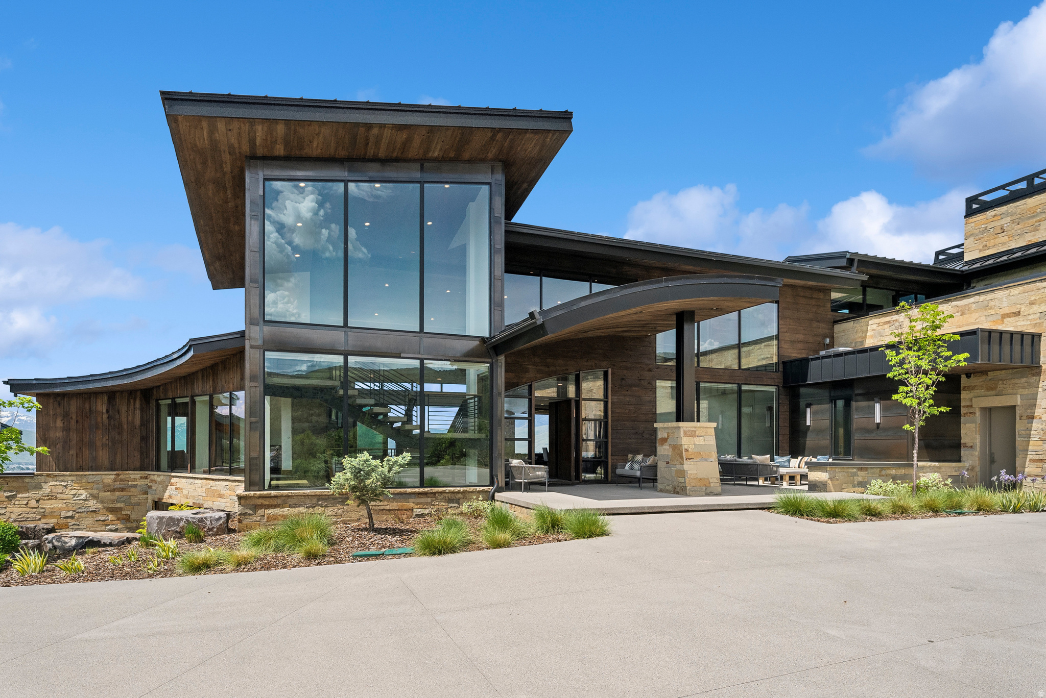 RED LEDGES - Residential
