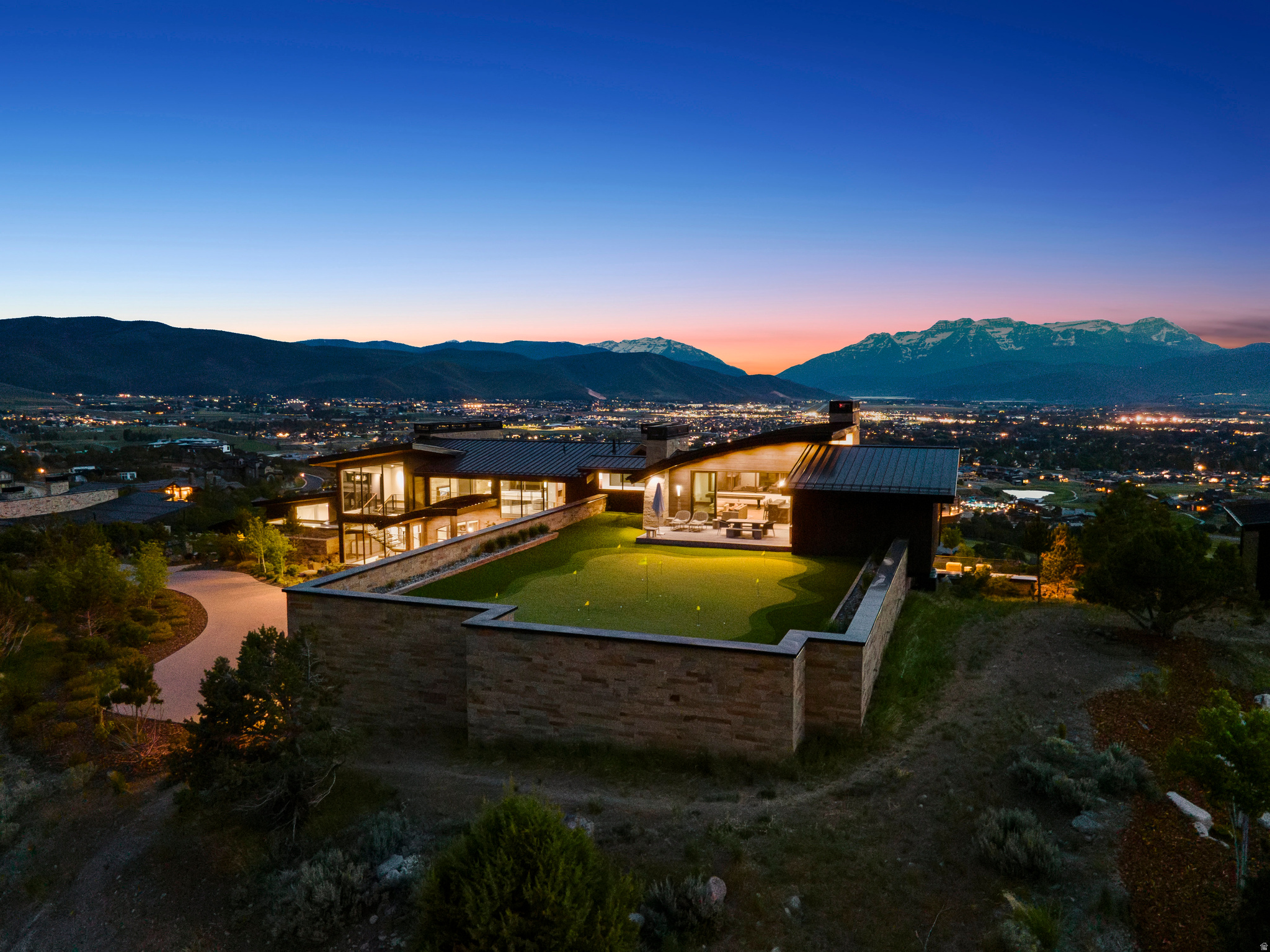 RED LEDGES - Residential
