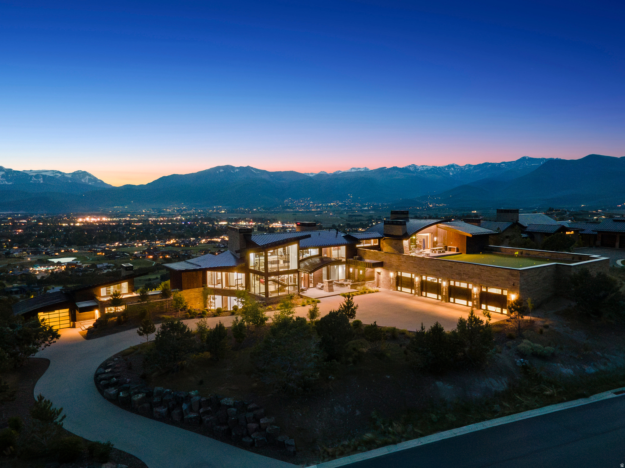 RED LEDGES - Residential