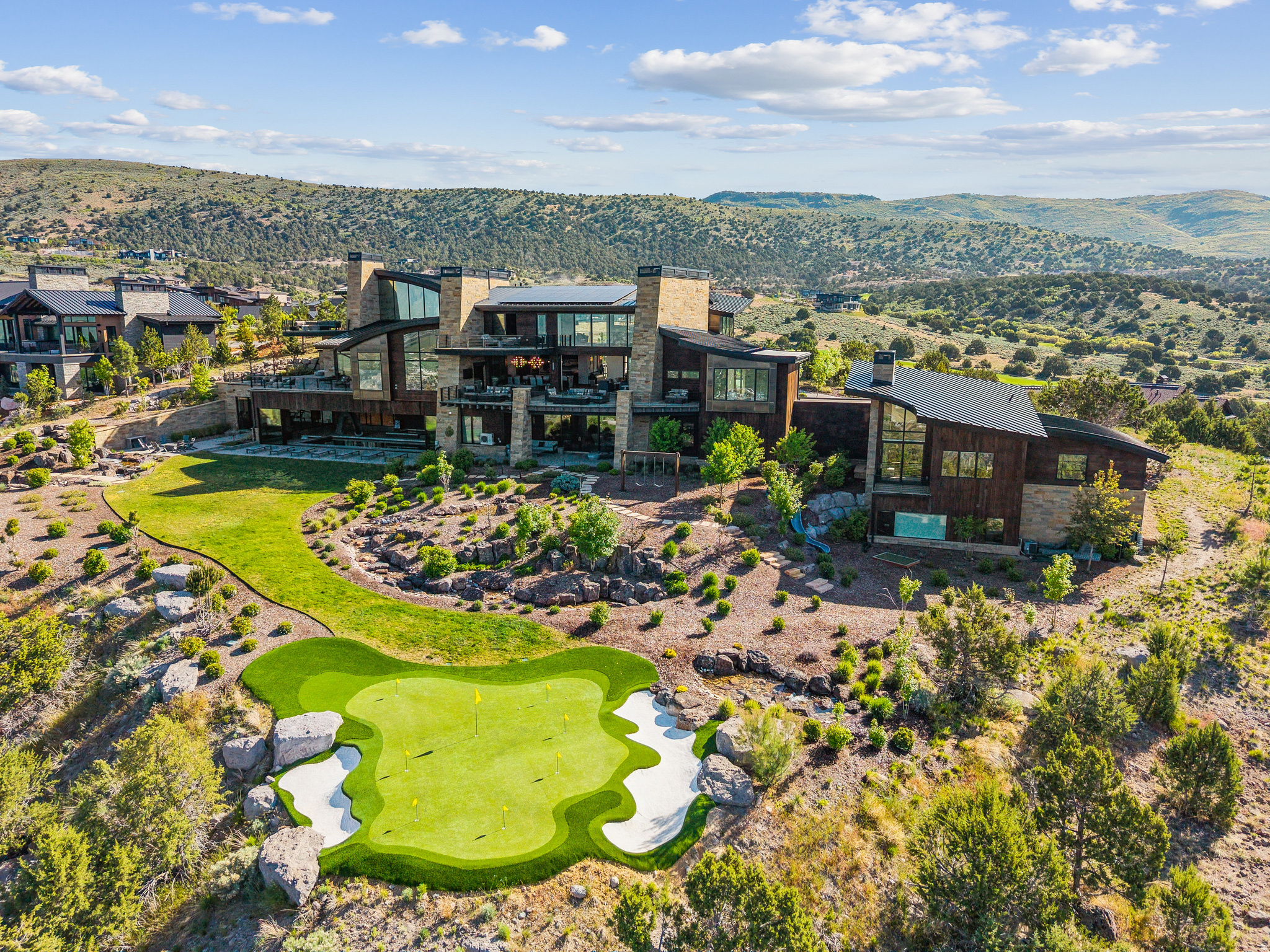 RED LEDGES - Residential