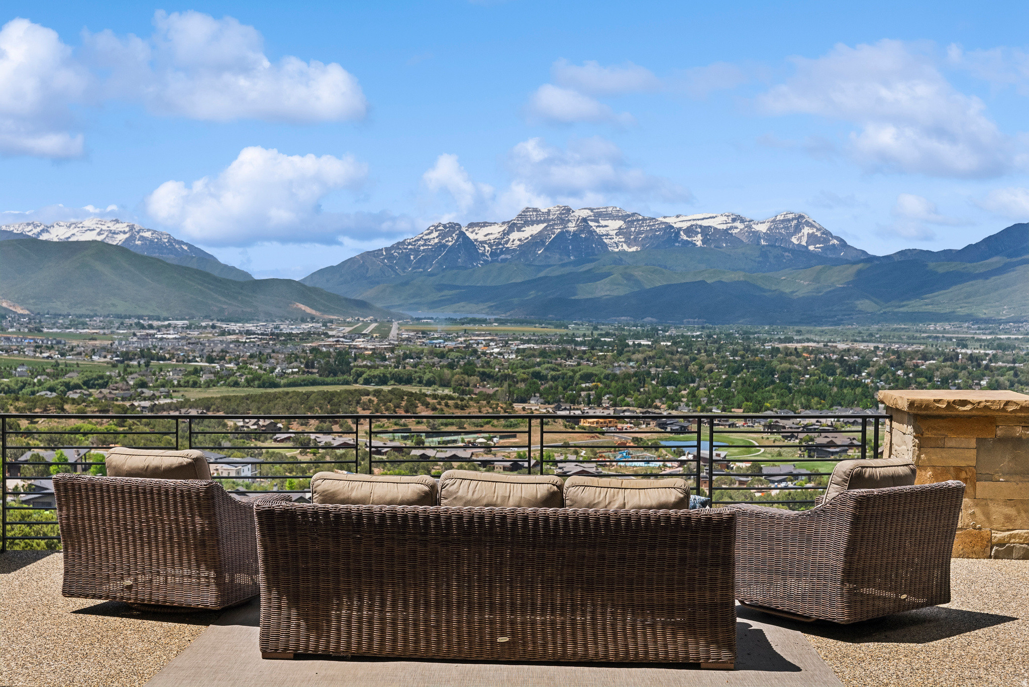 RED LEDGES - Residential