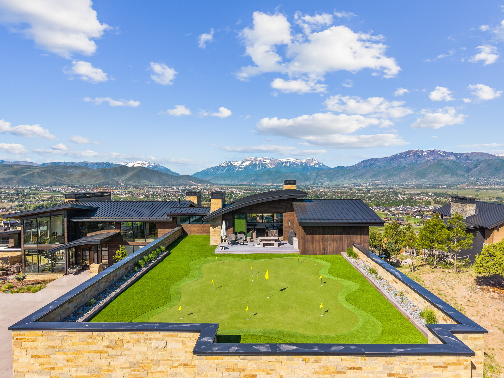 RED LEDGES - Residential