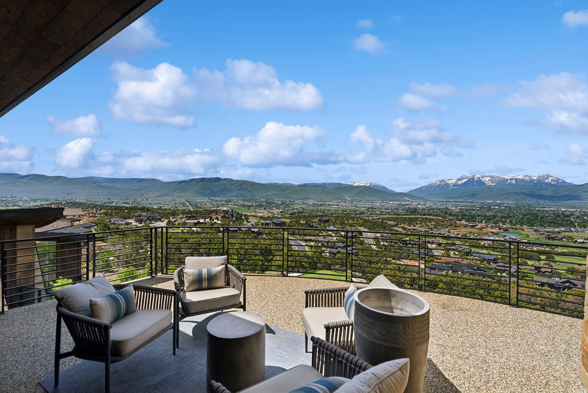 RED LEDGES - Residential