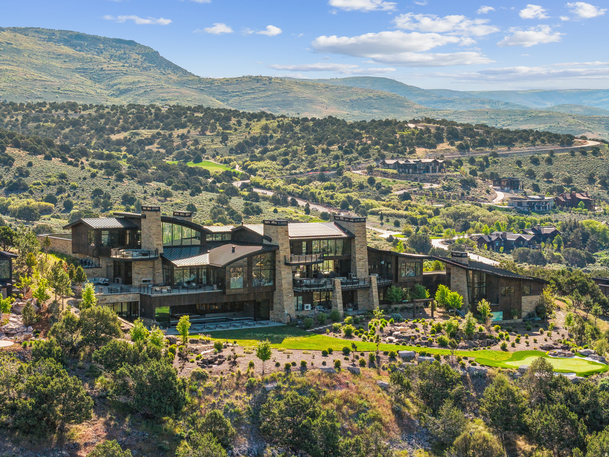 RED LEDGES - Residential