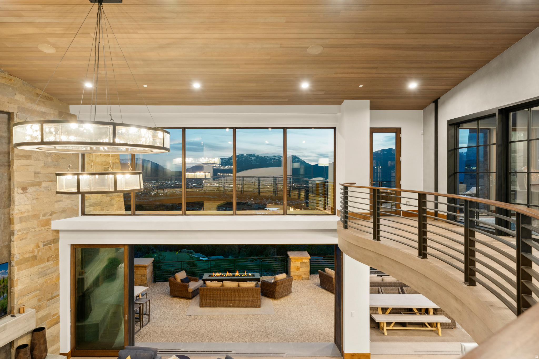 RED LEDGES - Residential