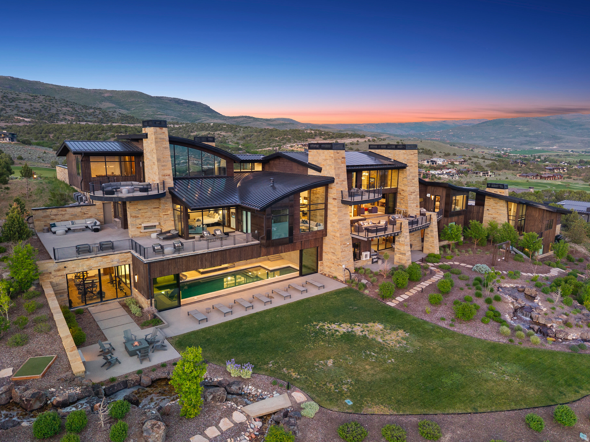 RED LEDGES - Residential