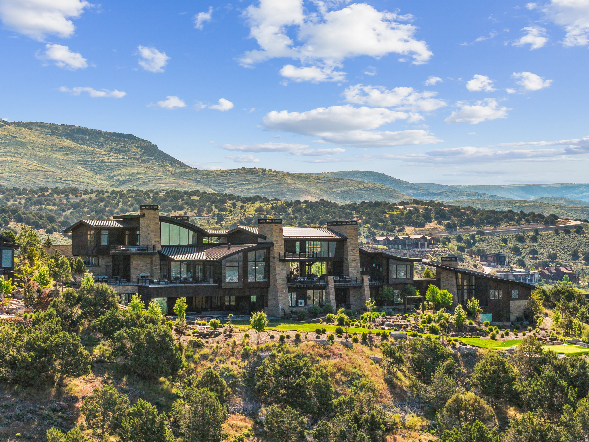 RED LEDGES - Residential