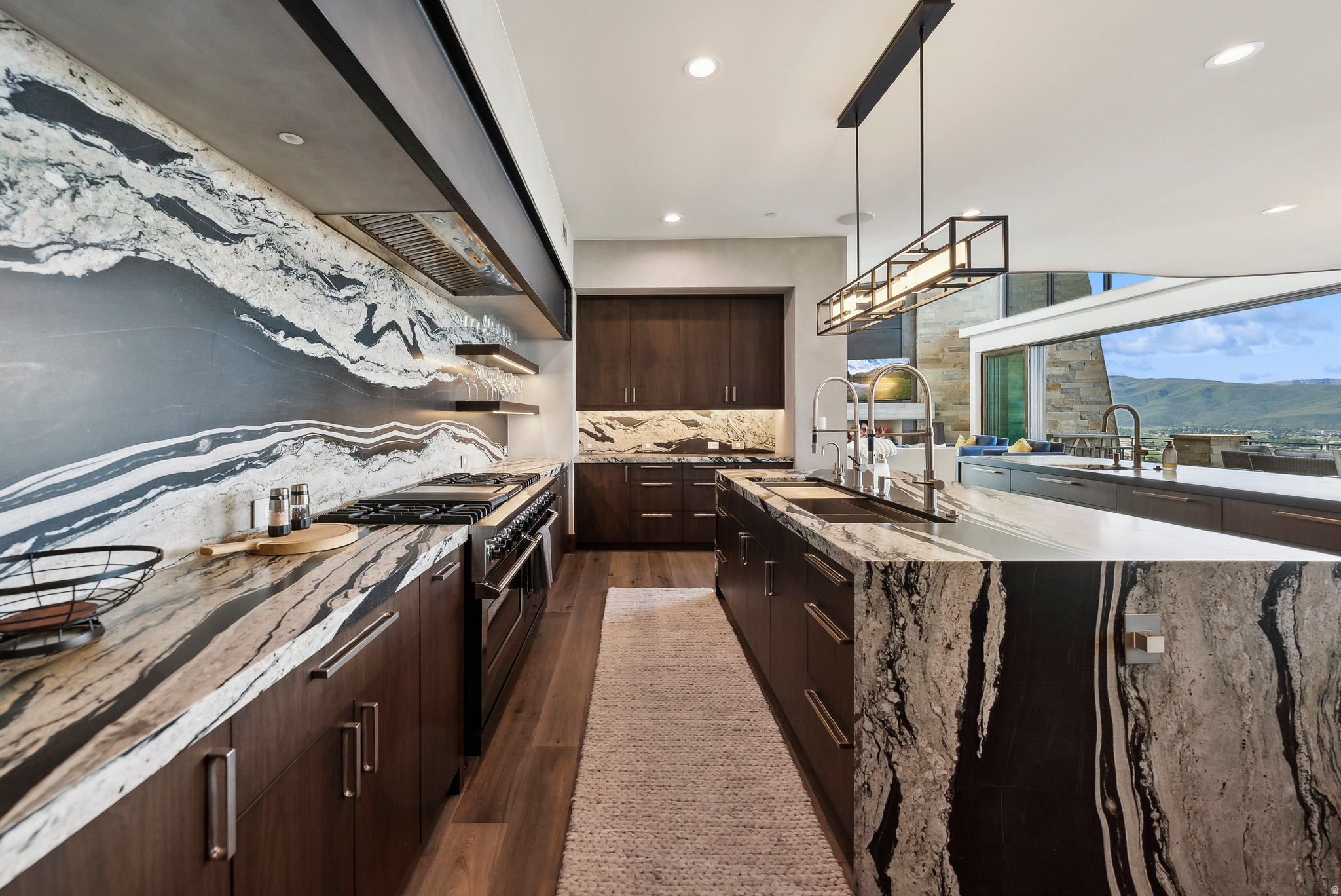 RED LEDGES - Residential