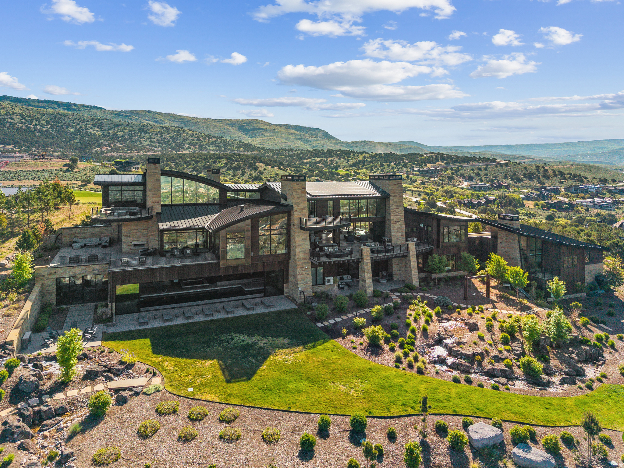 RED LEDGES - Residential