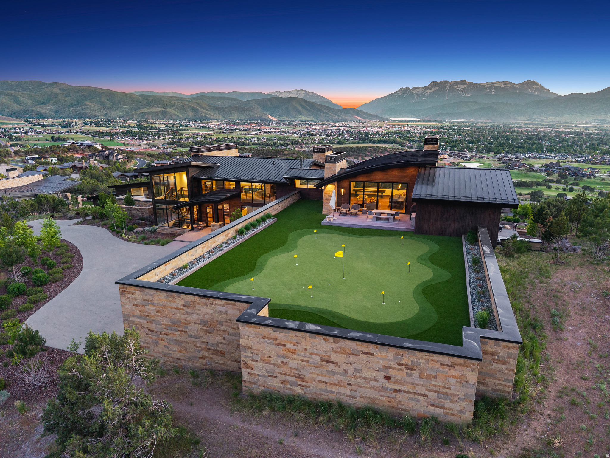 RED LEDGES - Residential