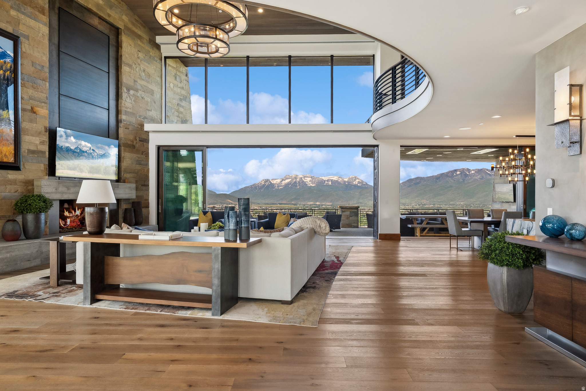 RED LEDGES - Residential