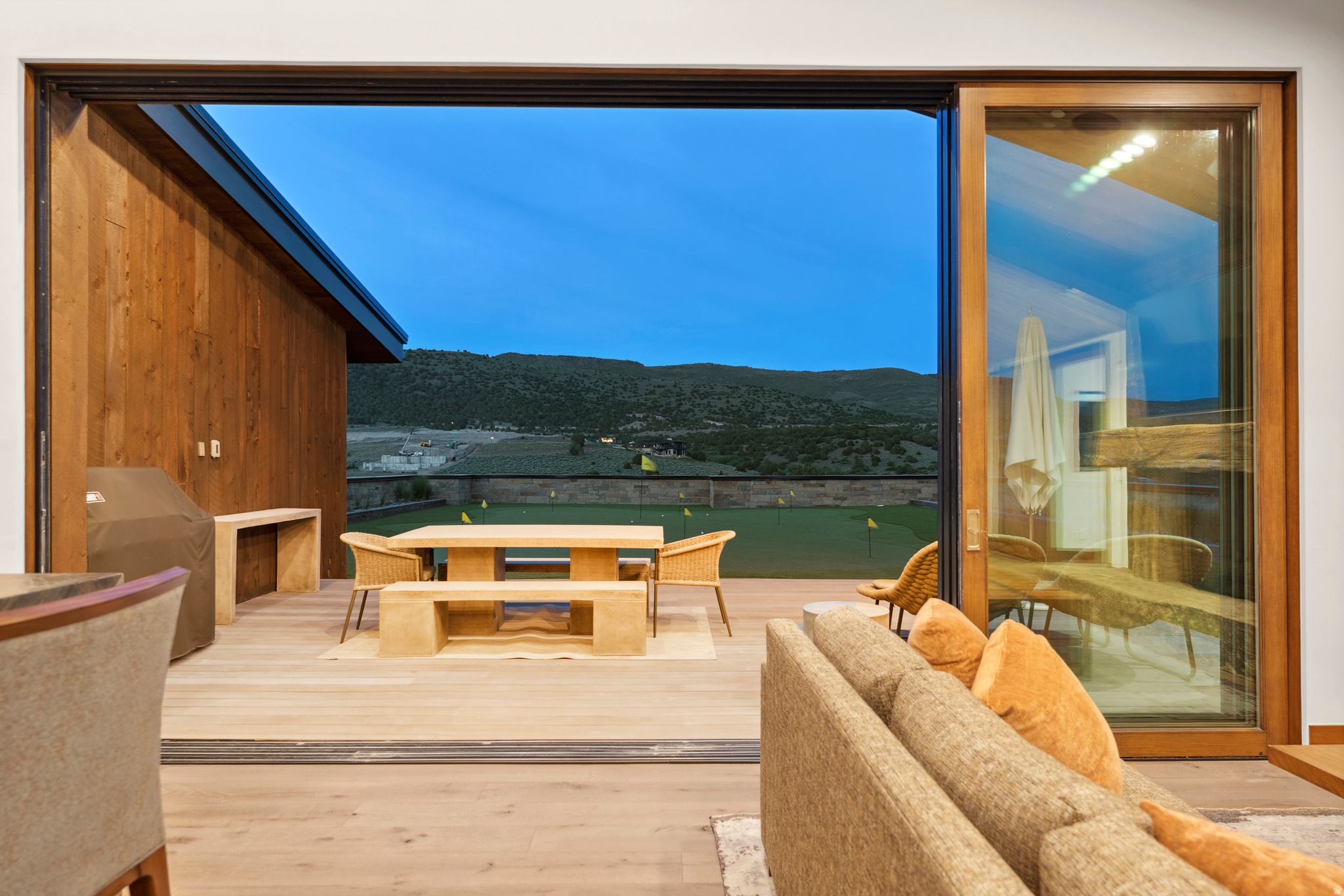 RED LEDGES - Residential