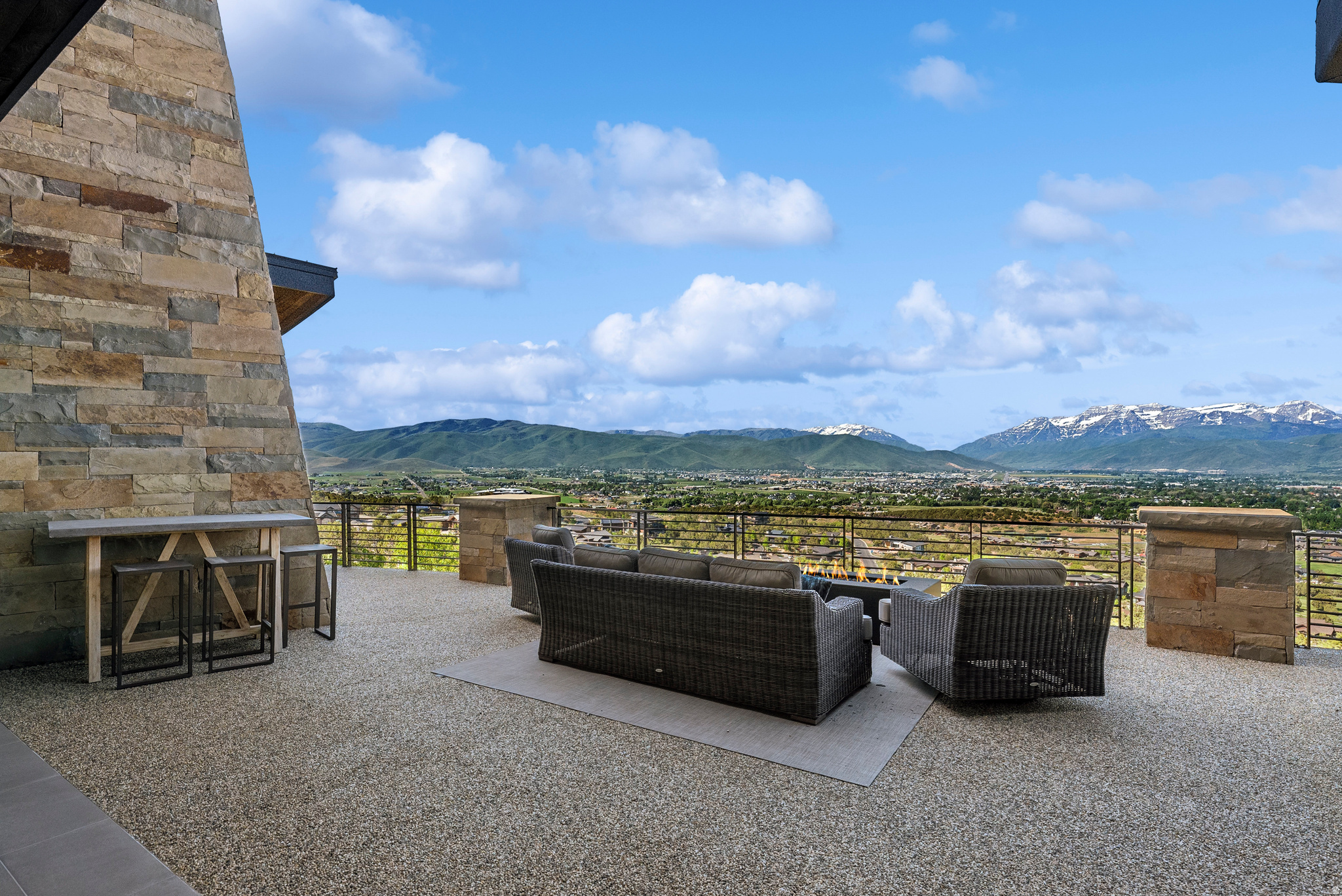 RED LEDGES - Residential