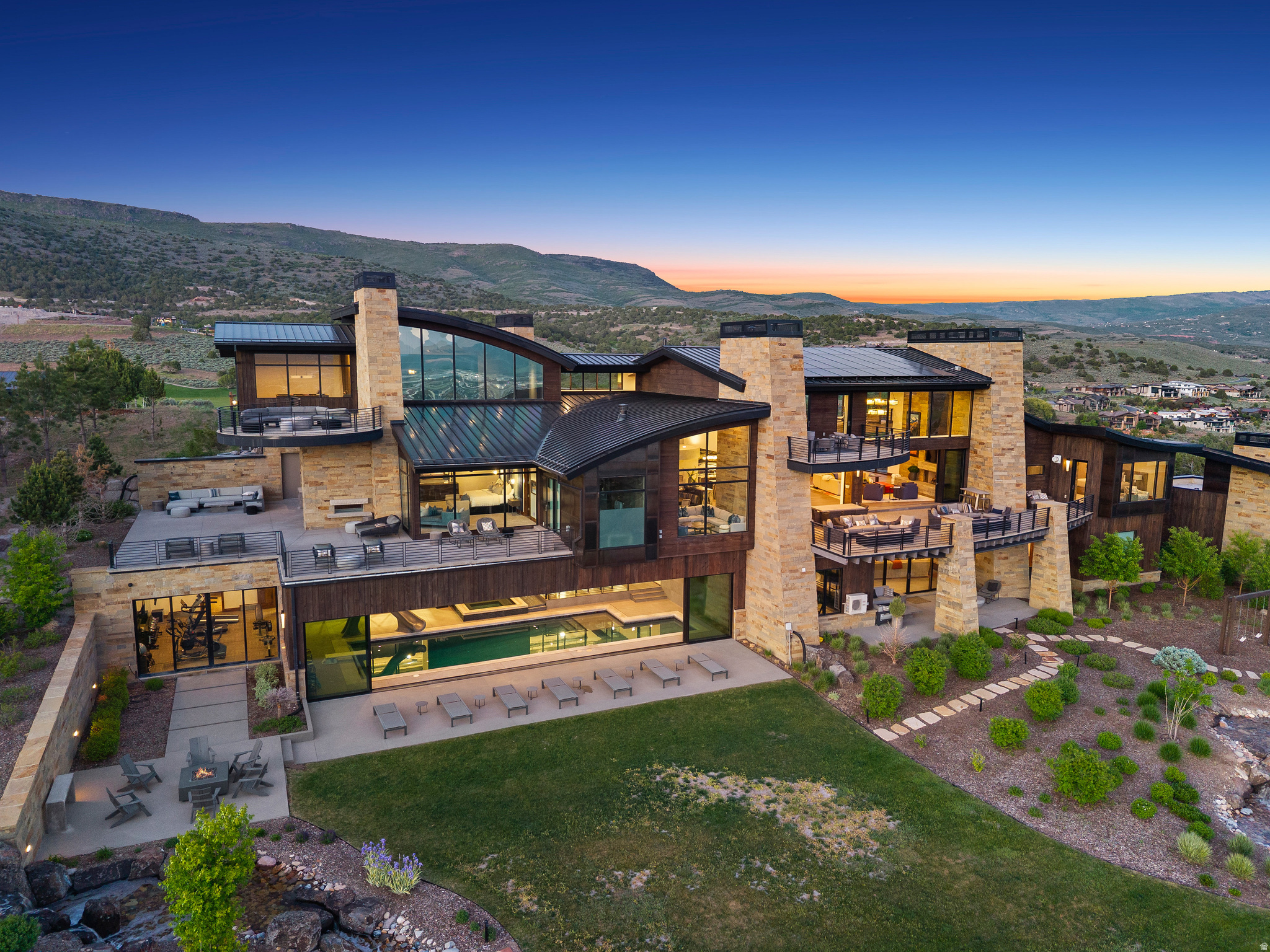 RED LEDGES - Residential