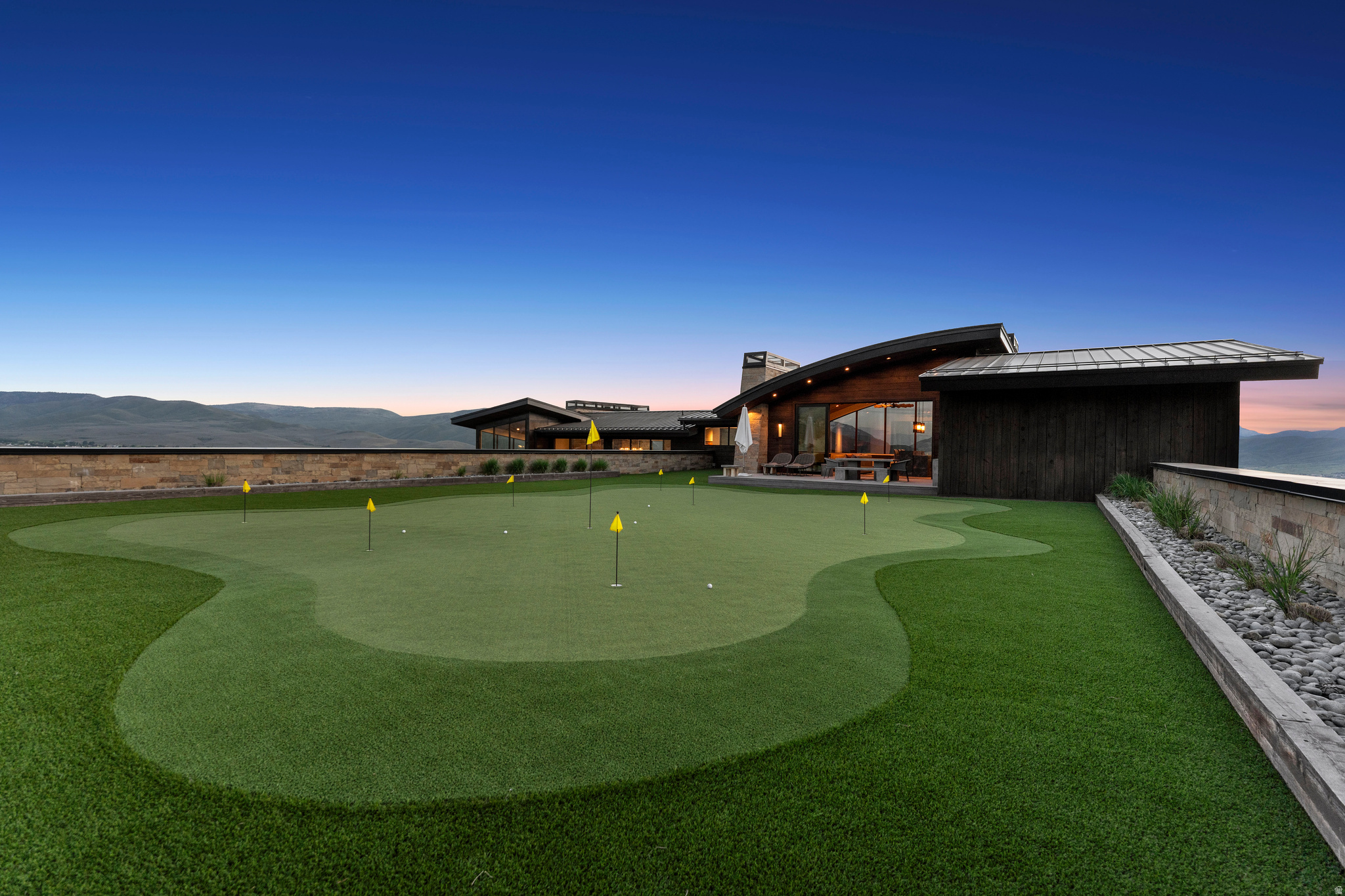 RED LEDGES - Residential