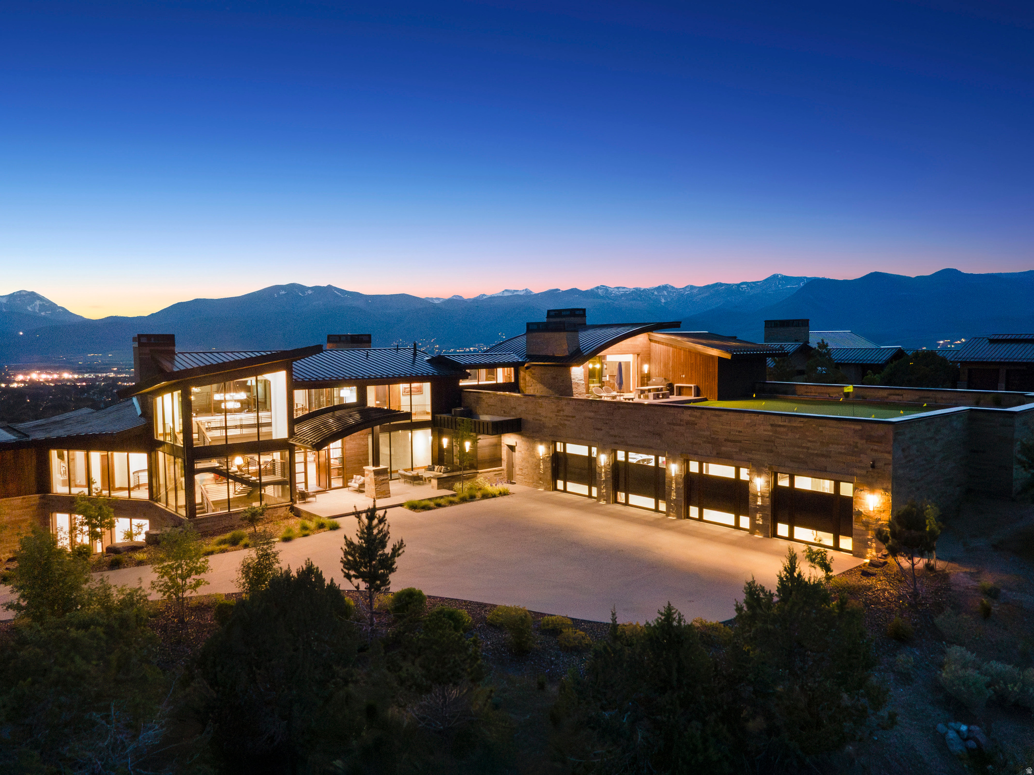 RED LEDGES - Residential