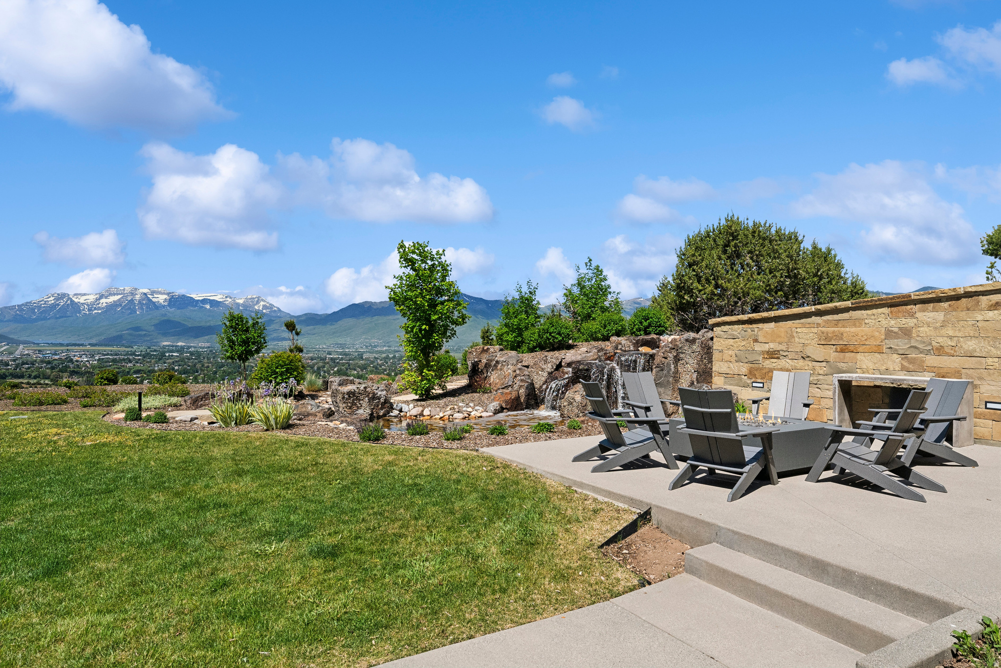 RED LEDGES - Residential