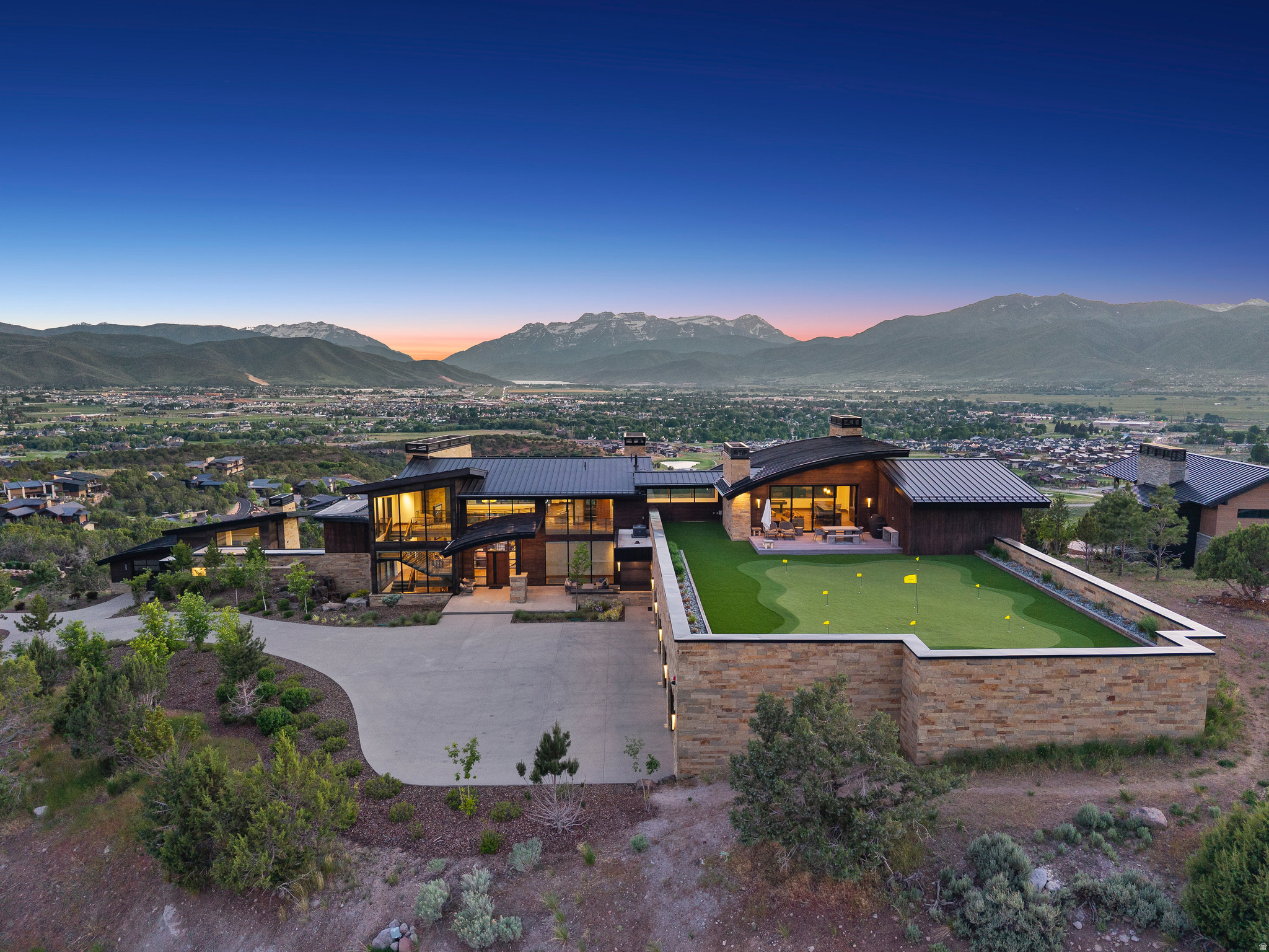 RED LEDGES - Residential