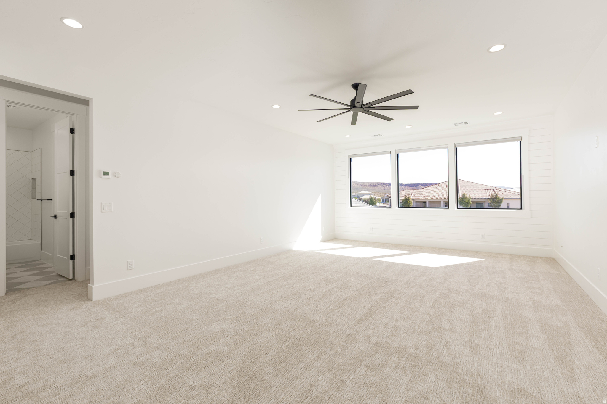 DESERT HORIZON 2 - Residential