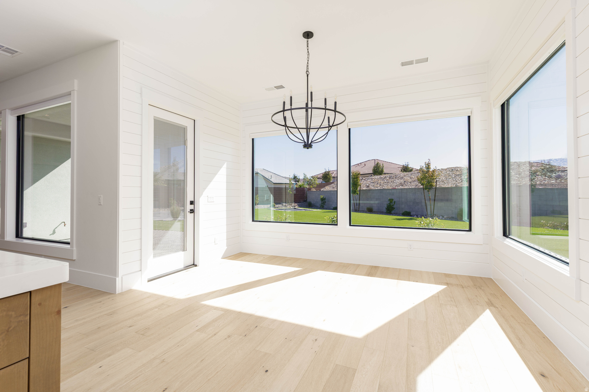 DESERT HORIZON 2 - Residential