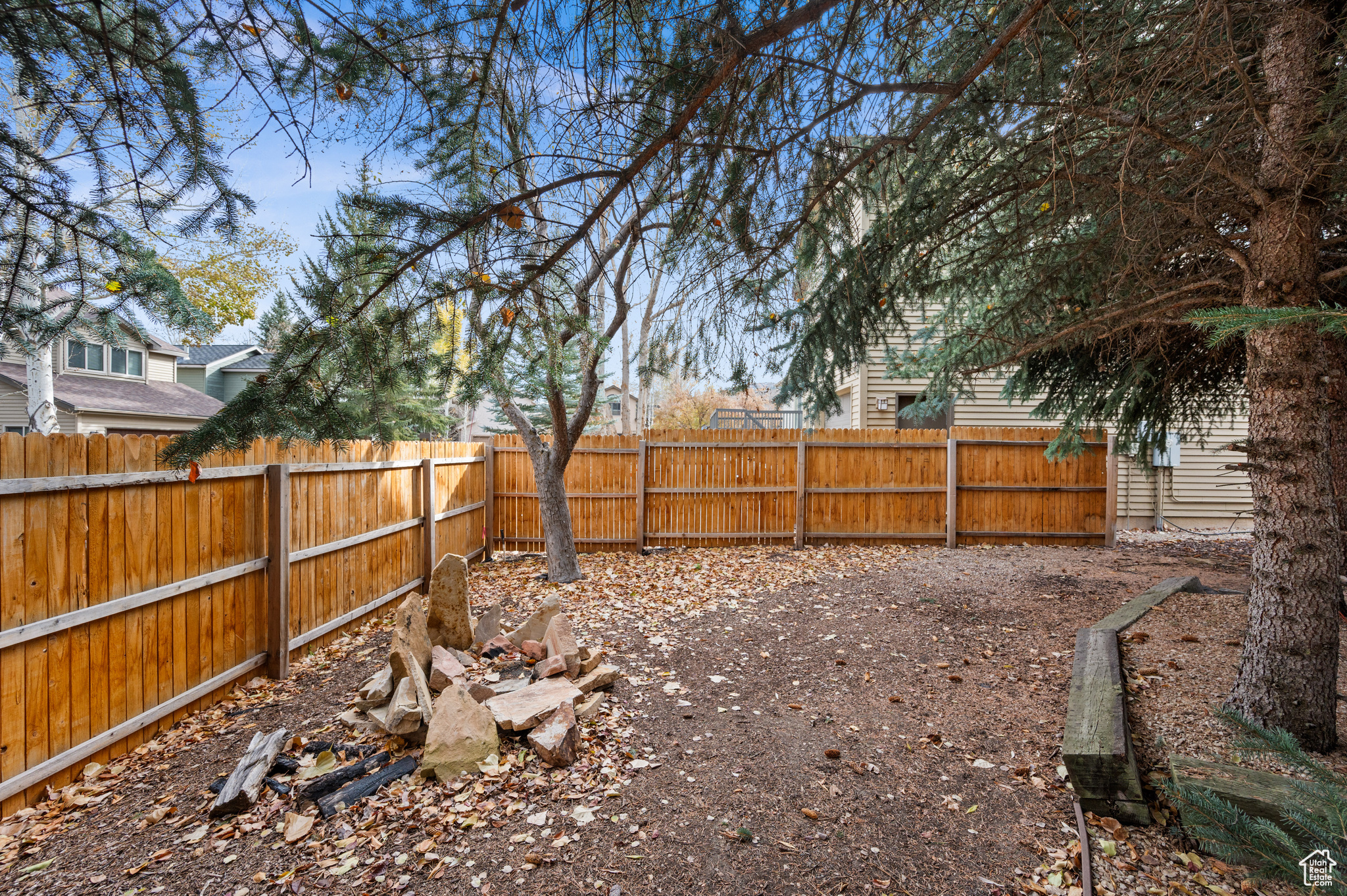 MEADOW WILD TOWNHOUSE - Residential
