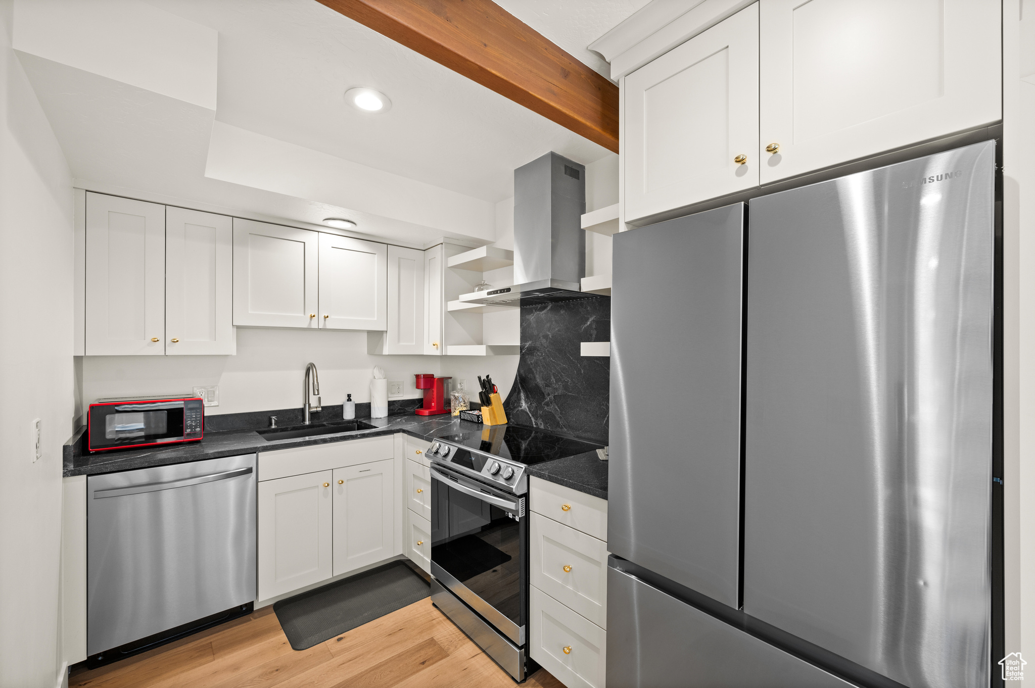 MEADOW WILD TOWNHOUSE - Residential