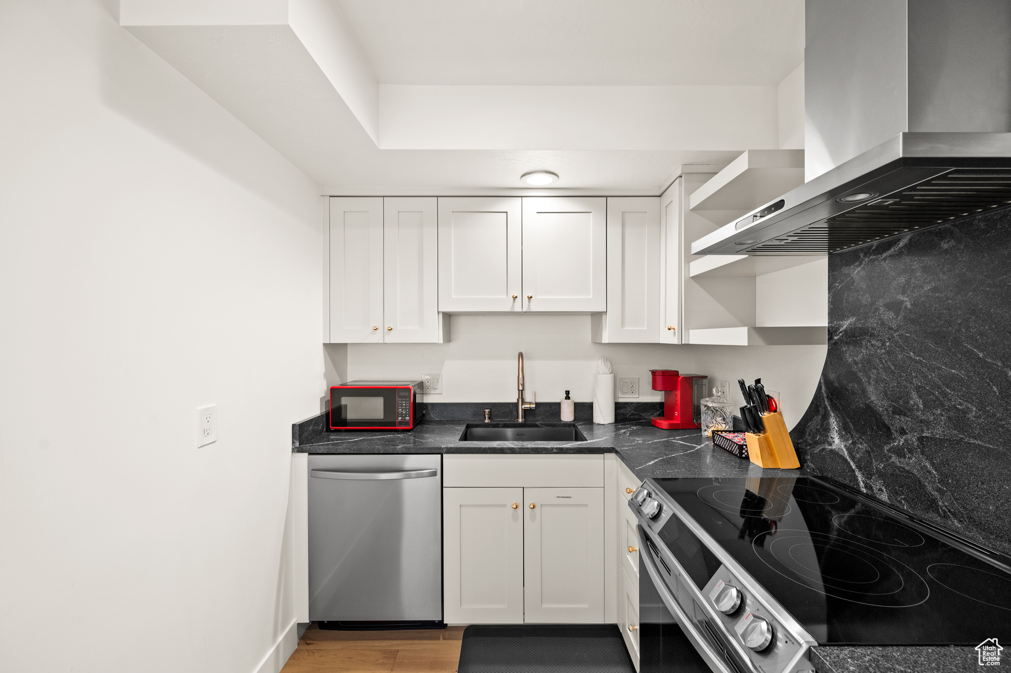 MEADOW WILD TOWNHOUSE - Residential