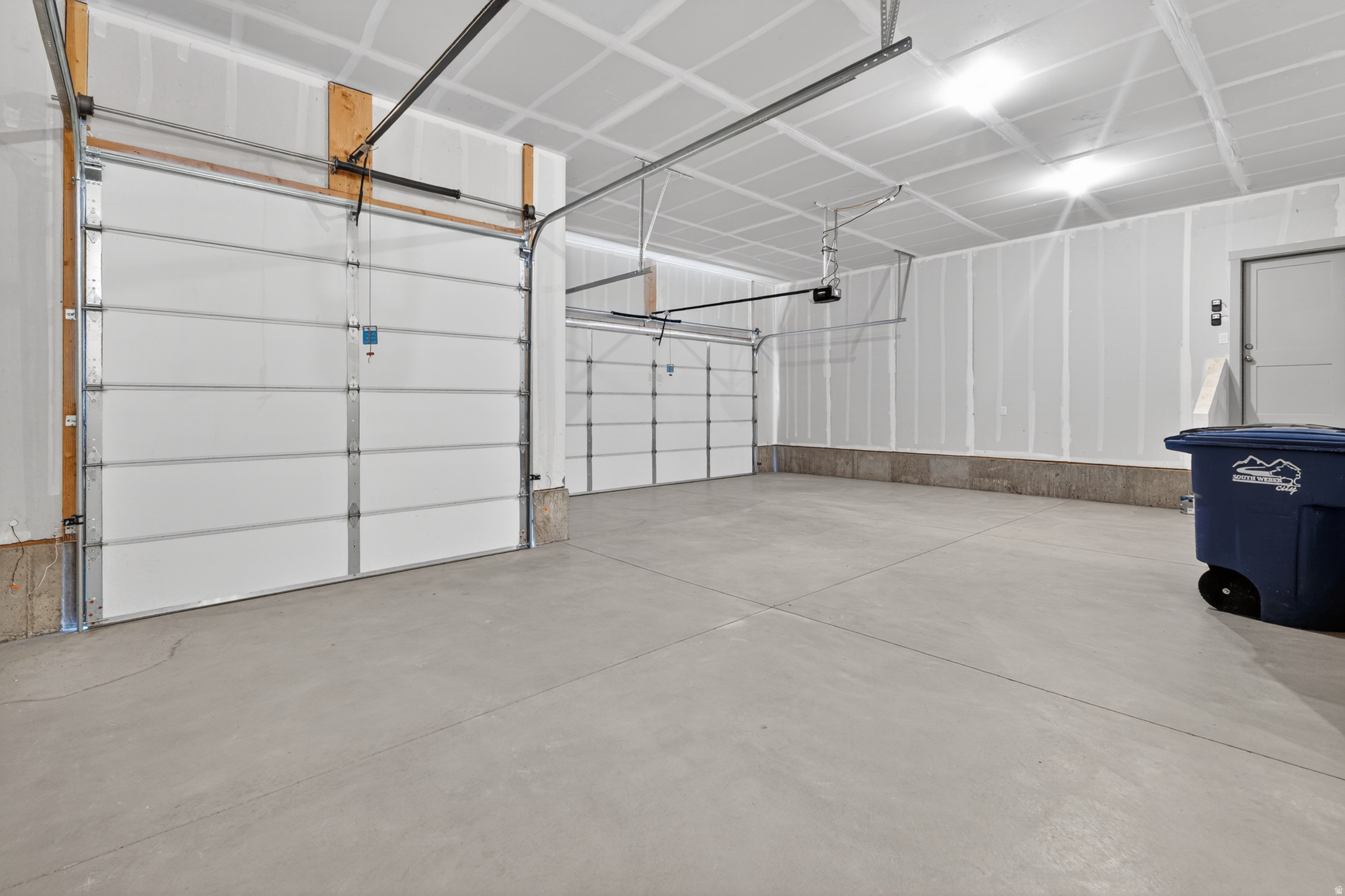 RIVERWOOD - Residential