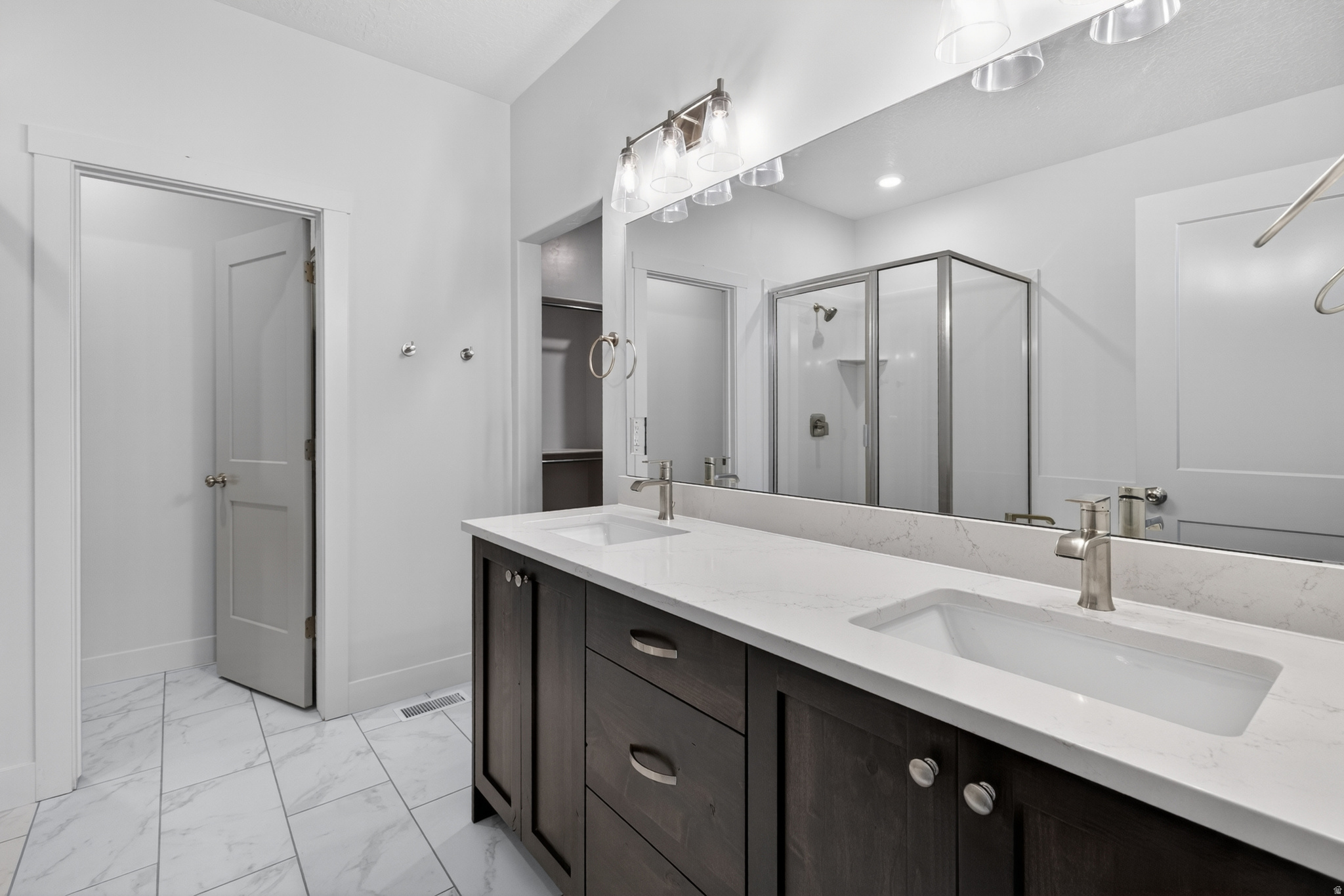 RIVERWOOD - Residential