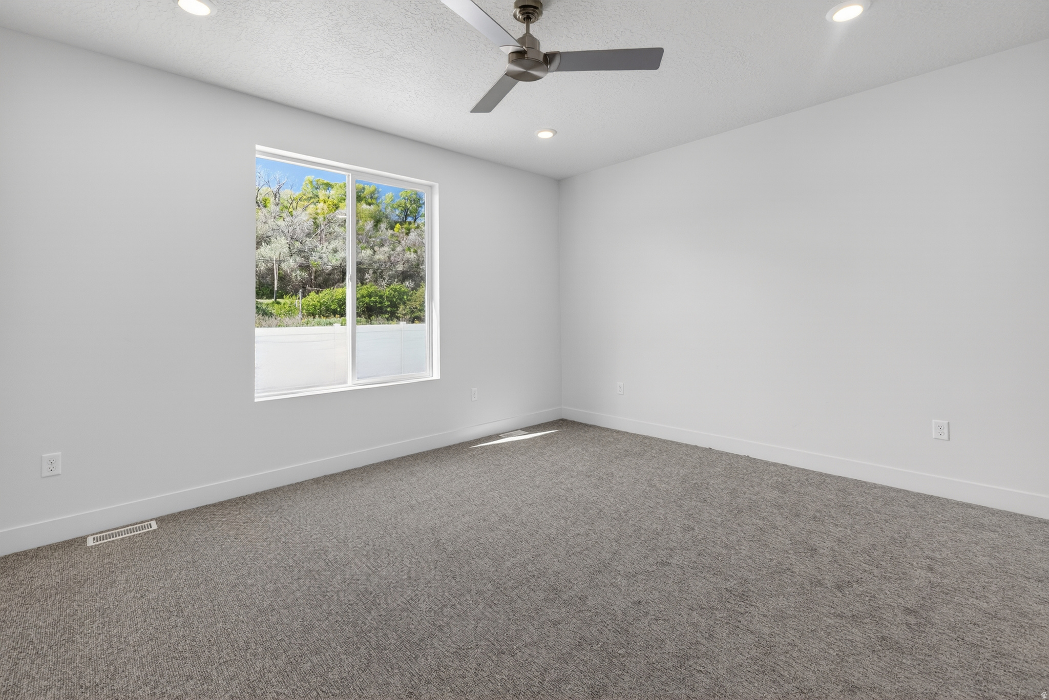 RIVERWOOD - Residential