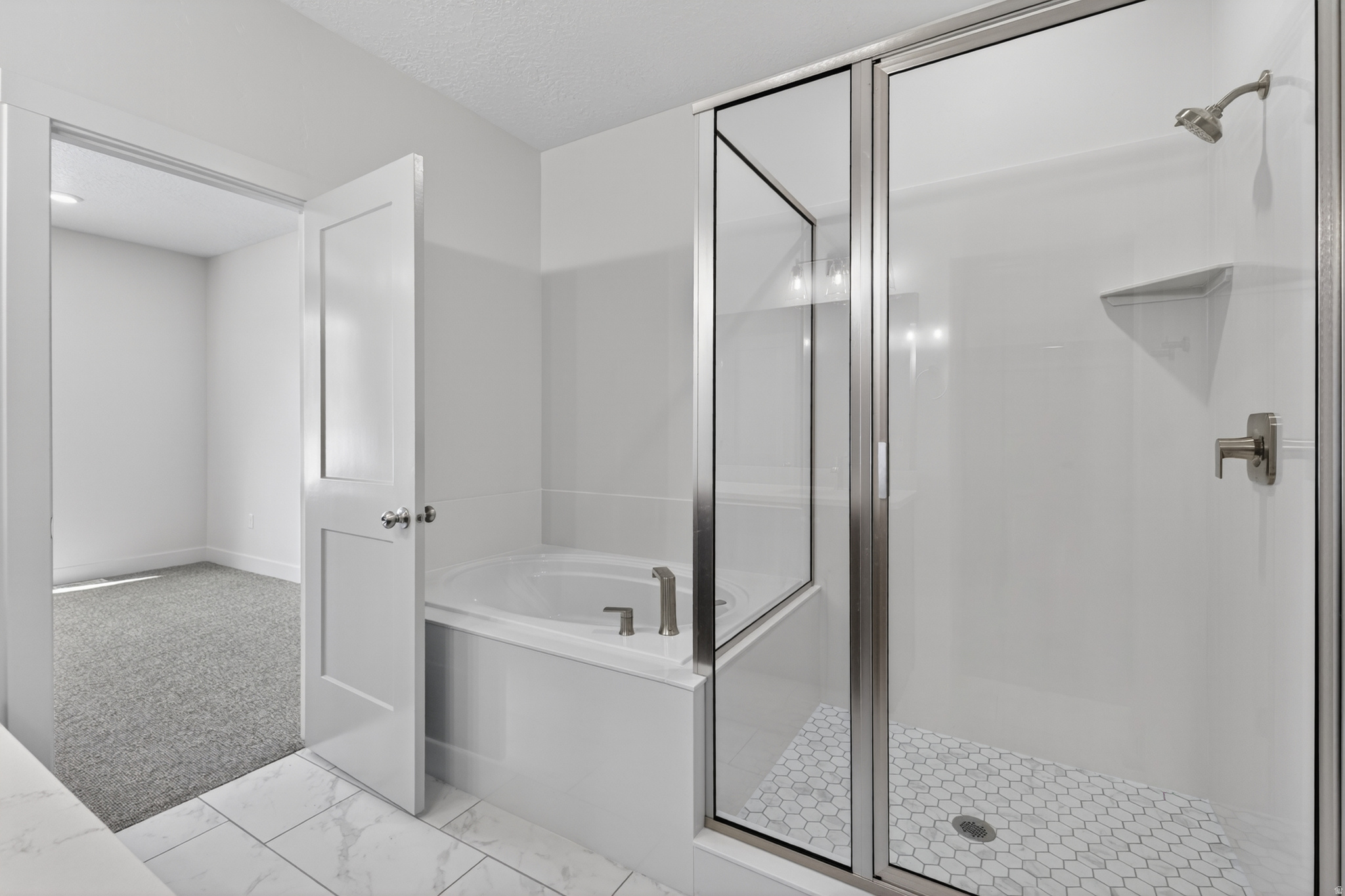 RIVERWOOD - Residential