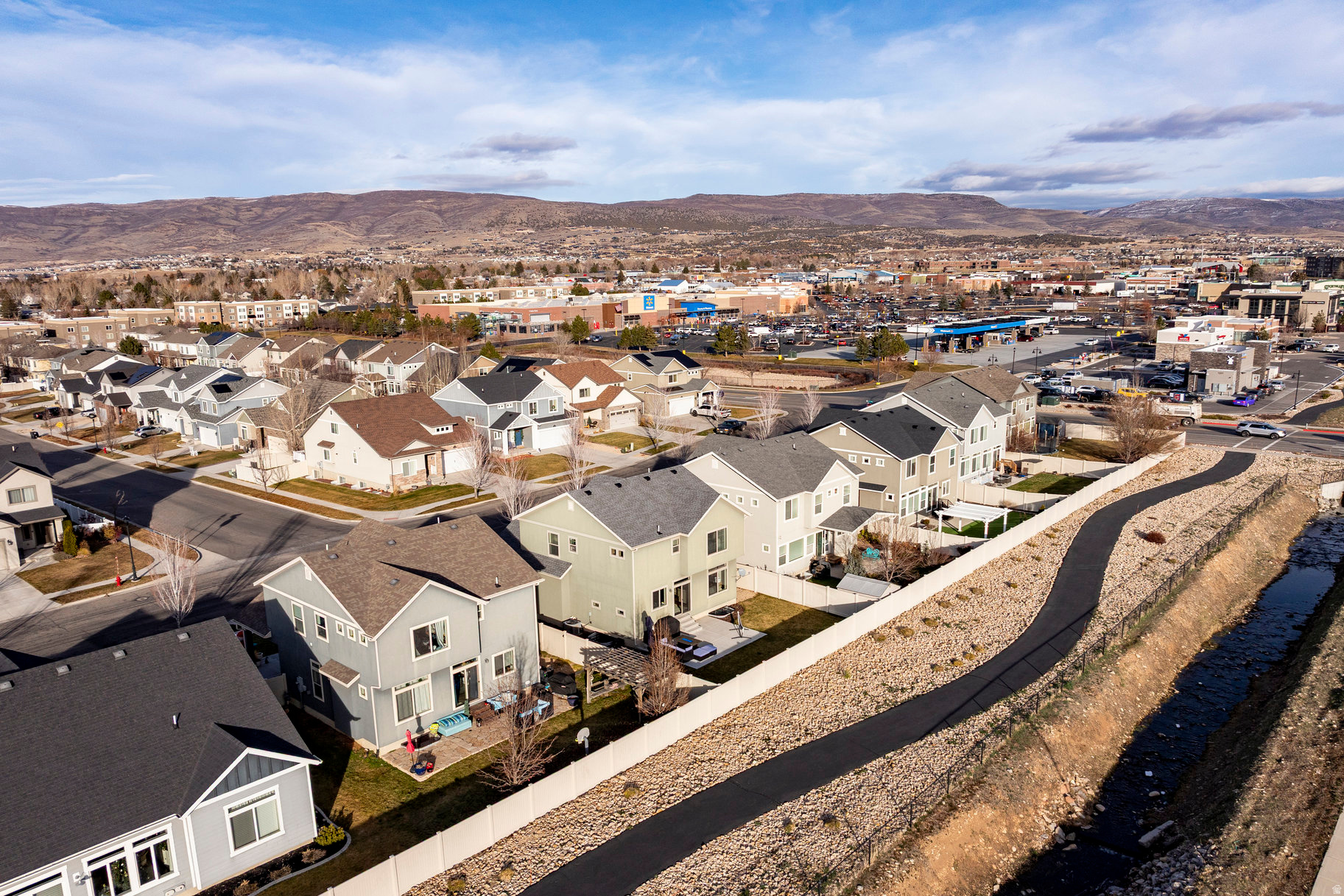 VALLEY STATION - Residential