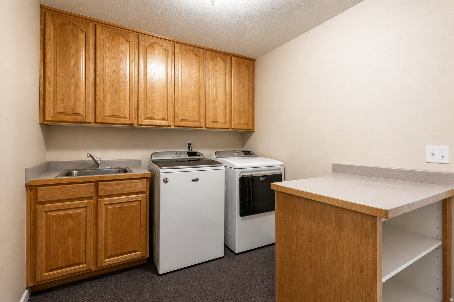 COUNTRY CLUB ESTATES - Residential