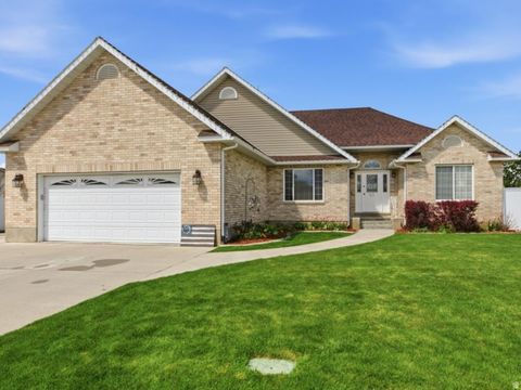 Homes For Sale - 1075 Double Eagle Cir<br/> Preston, ID 83263