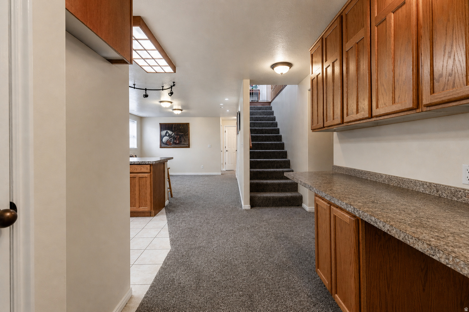 COUNTRY CLUB ESTATES - Residential