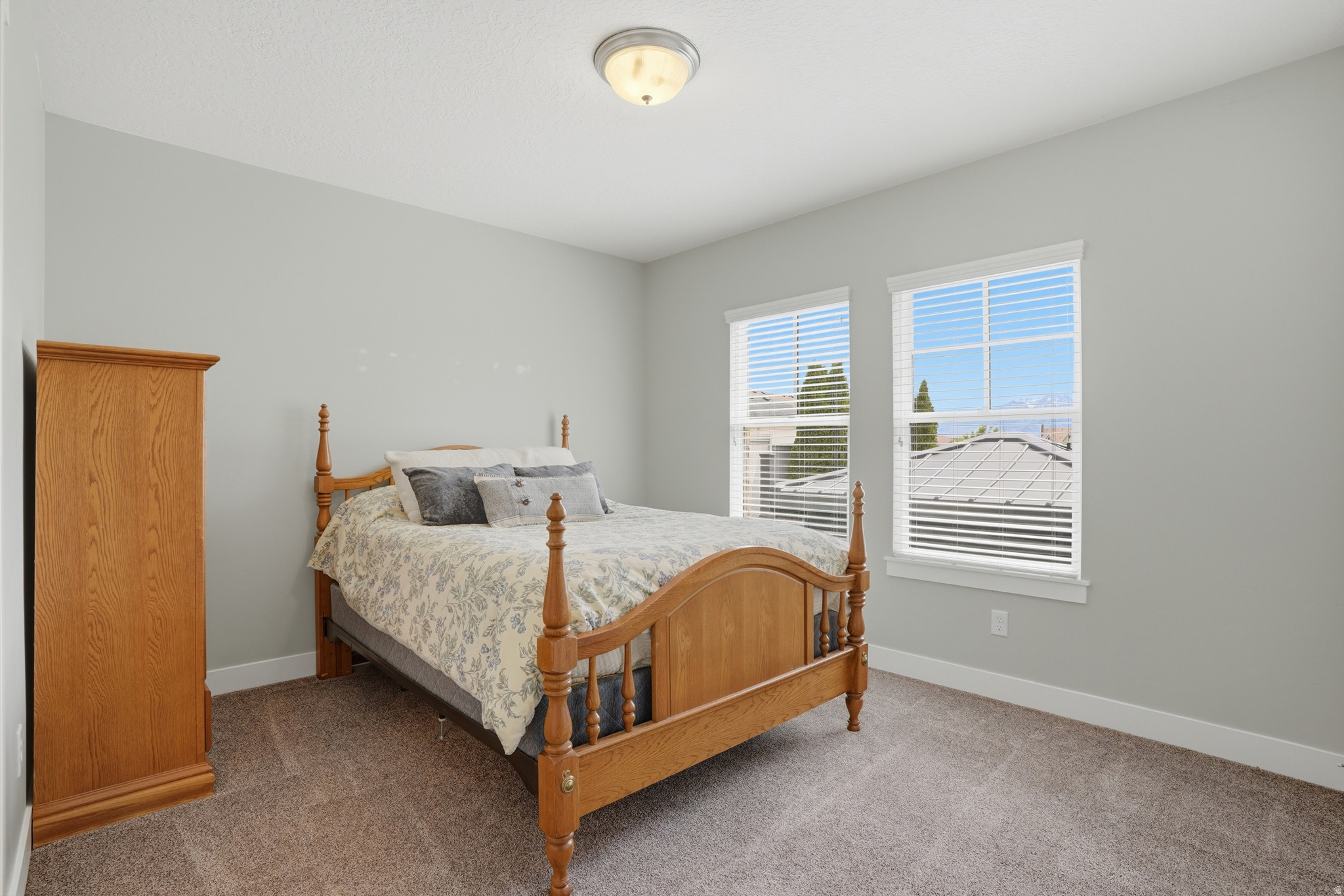 DAYBREAK - Residential