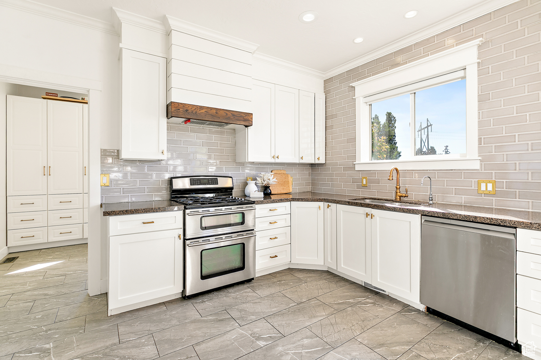 ALPINE COMMONS PRD - Residential