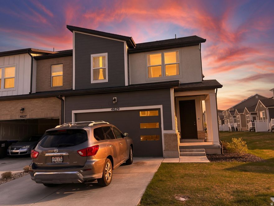 OPEN HOUSE SAT 4/11 11am-1pm     Like new upgraded end unit,  Mountain View Townhome. 4 bedrooms on the 2nd level. Quartz counter tops. Fridge, washer, dryer included.  Best location in the community.  Enjoy the large grassy area in the back and side of your home. Very quiet st. Extra on street parking right in front.  Close to shopping and dining at Mnt View Village.